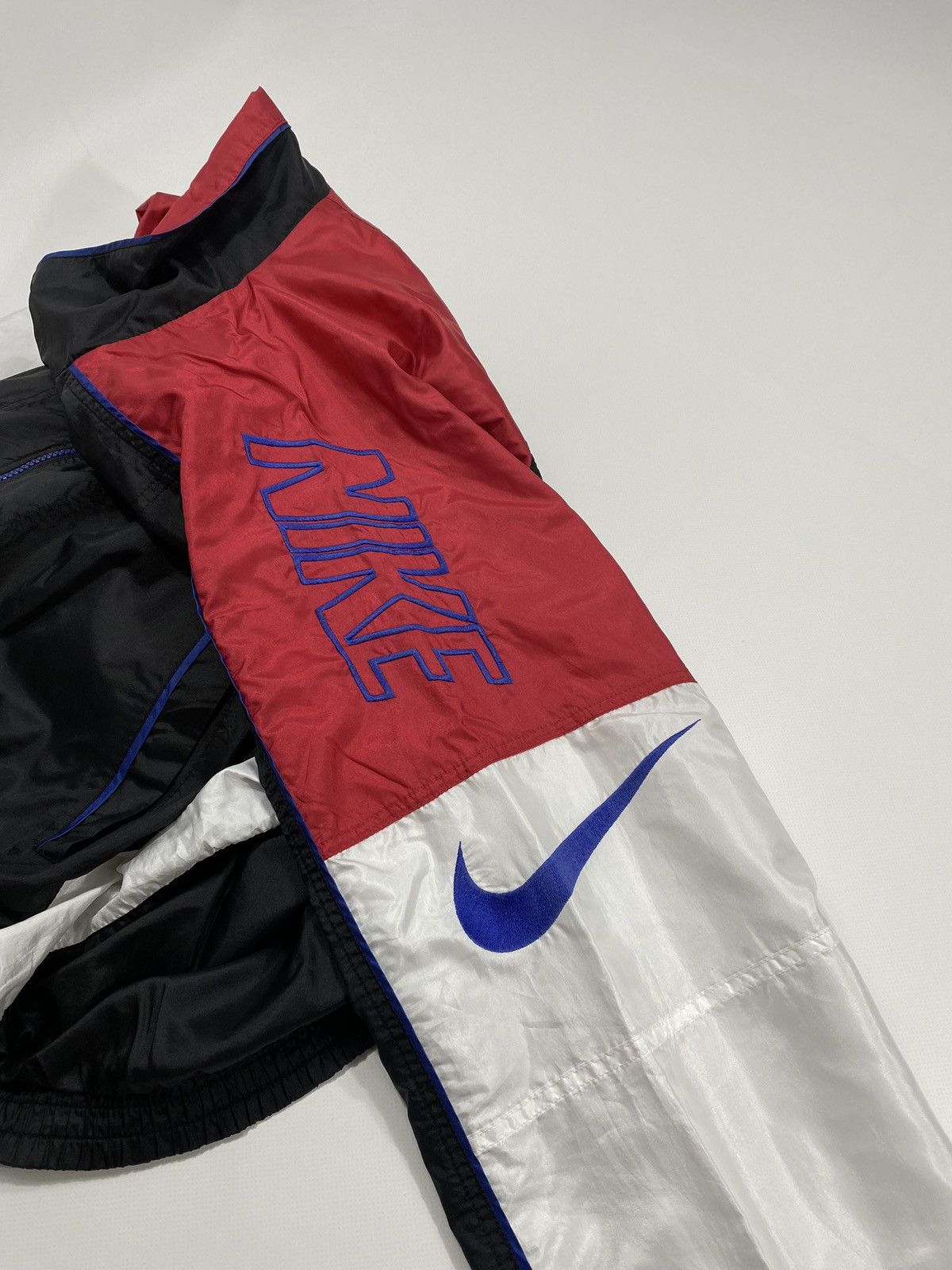 Nike LASTDROP🔥 Vintage 90s Nike Veni Vidi Vici Cobra Nylon Jacket Size US XL / EU 56 / 4 - 11 Thumbnail