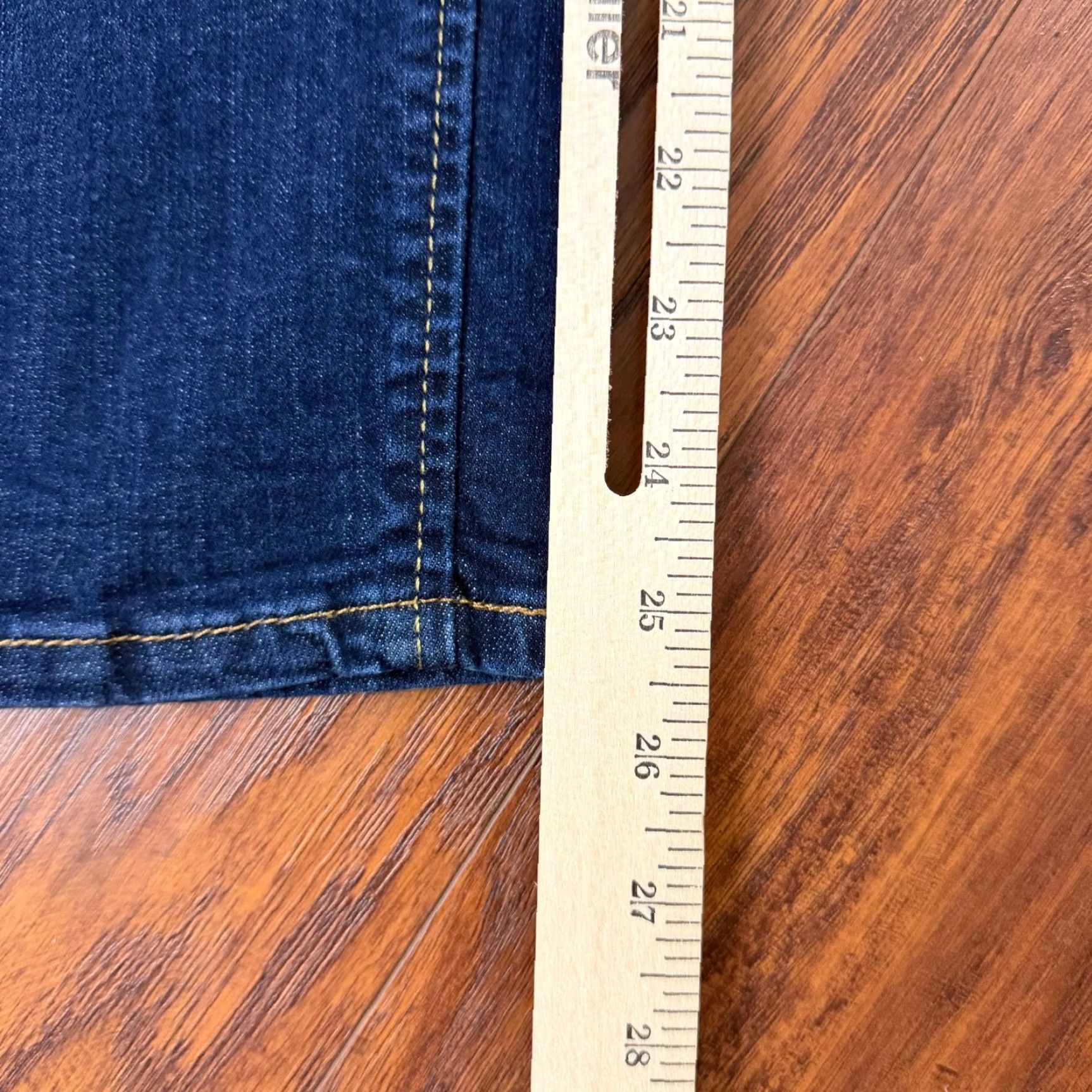 Levi's Levis 524 Jeans Womens 9 Skinny Low Rise Stretch Denim Dark Wash 29x26 Blue Cotton Blend Denim Regular 500 Series Womens Jeans 29x26 Size 29" - 6 Thumbnail