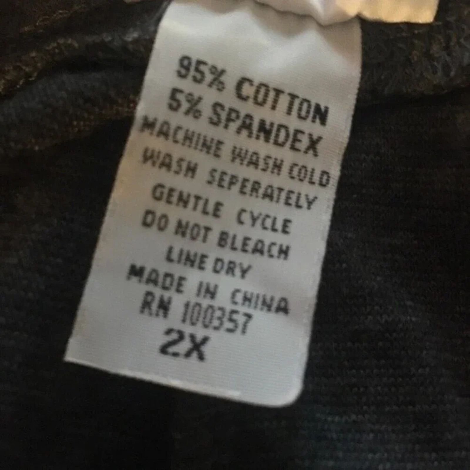 The Unbranded Brand CW Sport capri sweat pants, size 2X Size 42" / US 20 - 6 Thumbnail