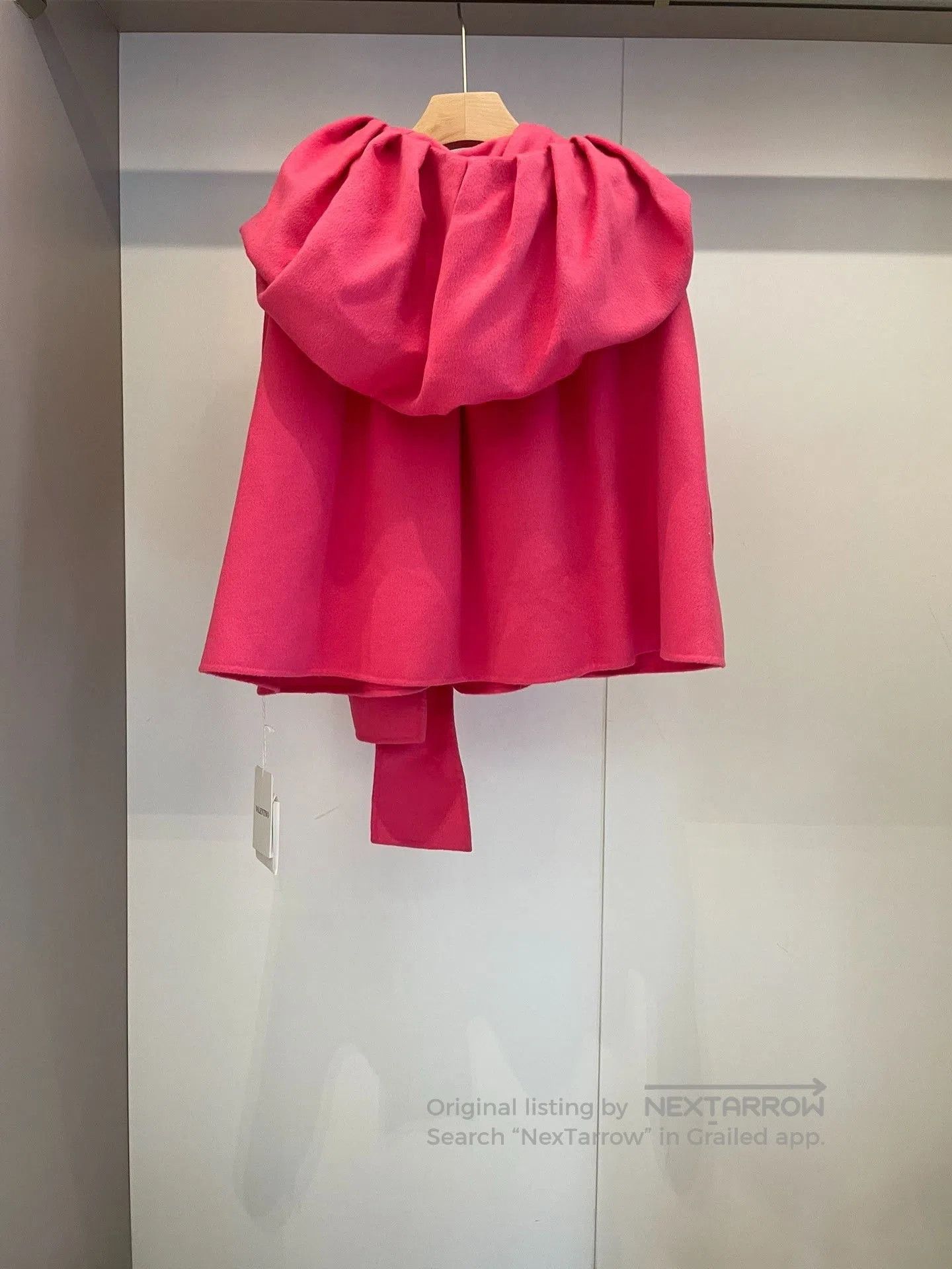 Valentino Valentino Bright Pink Bow Cape. Size S / US 4 / IT 40 - 3 Thumbnail