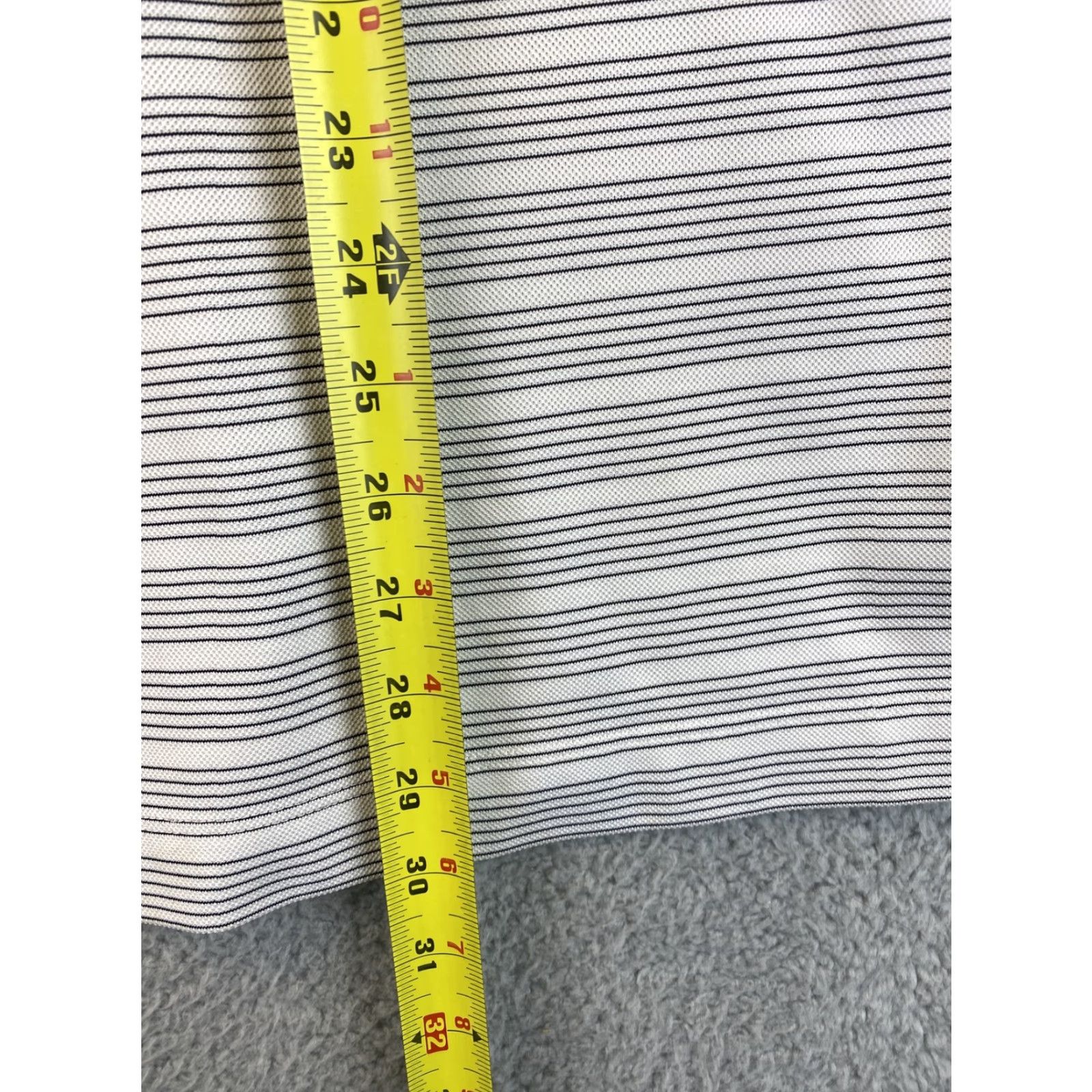 Nike Nike Dri-Fit Fit DRY Stripes Golf Polo Shirt Textured White Mens XL 65-9 Nike Golf Polo Shirt Striped White Textured Nike Dri-Fit XL Mens Size US XL / EU 56 / 4 - 6 Thumbnail