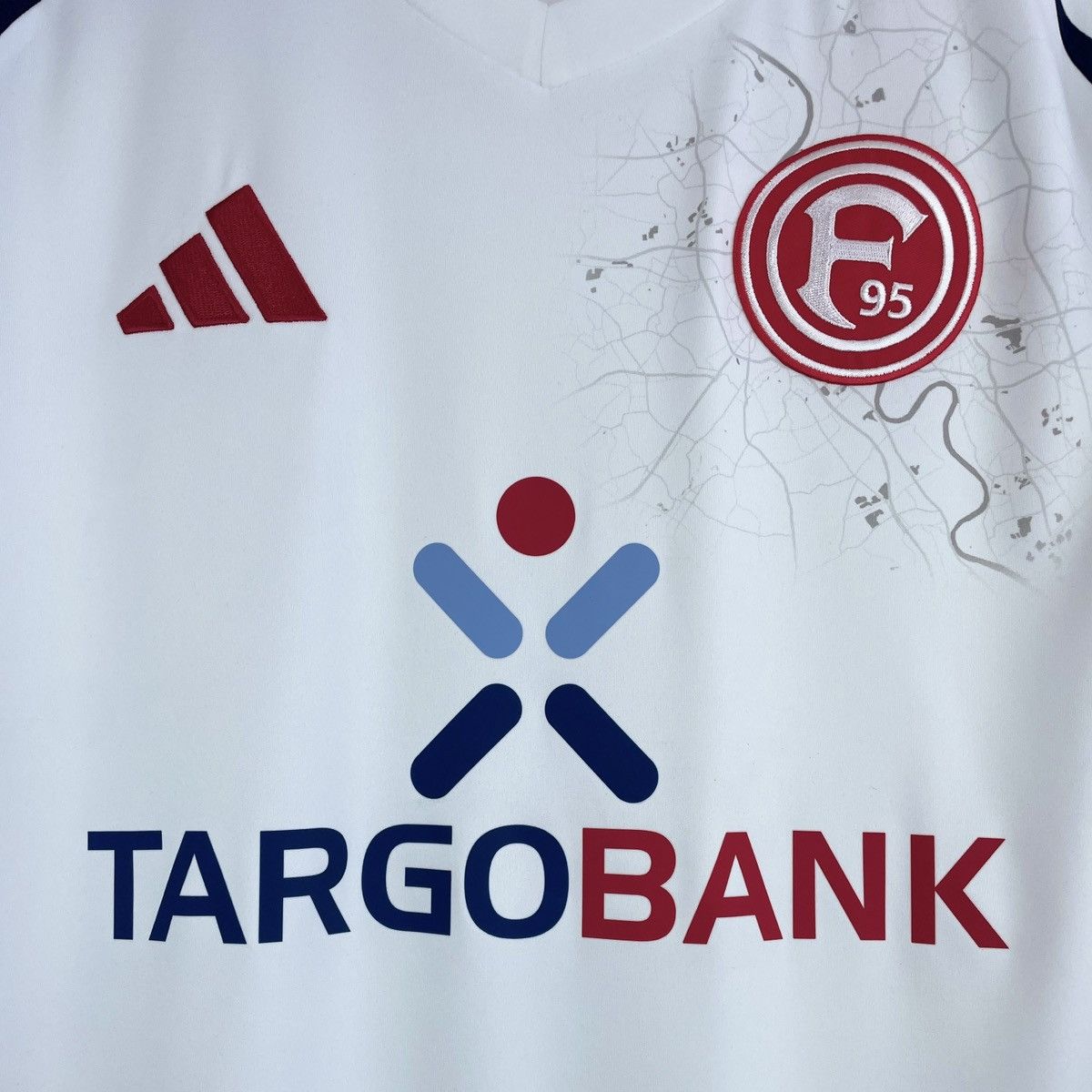 Adidas Fortuna Düsseldorf Away Jersey Shirt Men 2024/2025 size L Size US L / EU 52-54 / 3 - 5 Thumbnail