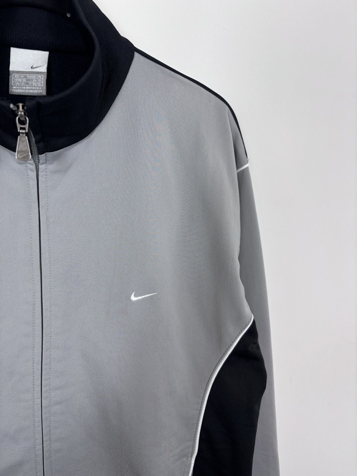Nike Vintage Nike Y2K Swoosh Gray Retro Full Zip Track Top Jacket Size US M / EU 48-50 / 2 - 5 Thumbnail