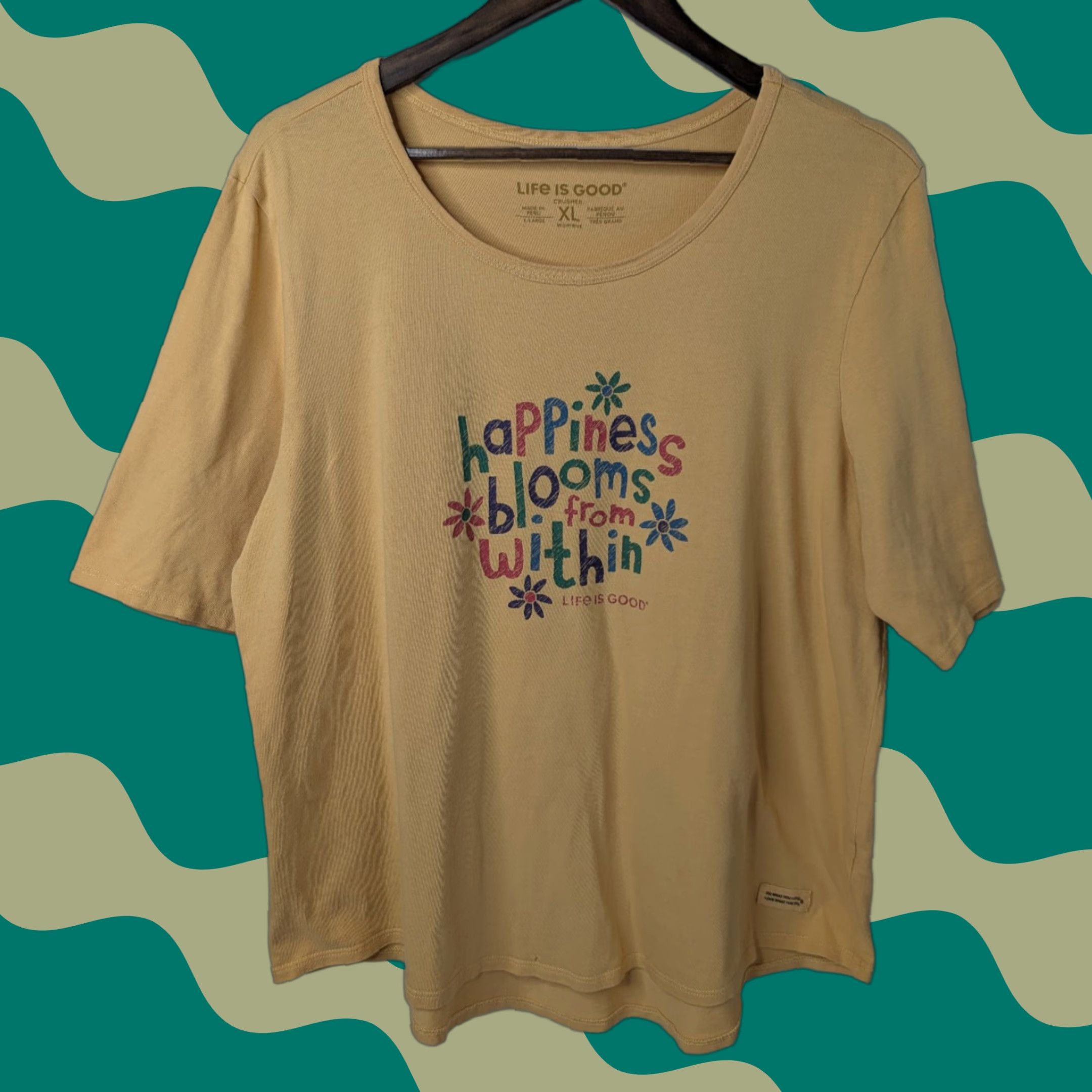 Life is Good Life Is Good Woman’s Crusher Tee Short Sleeve Peru XL Yellow Graphic Print Women Shirt 90s Beach Outdoor Colorful Relaxed Size 40" / US 18 - 1 Thumbnail