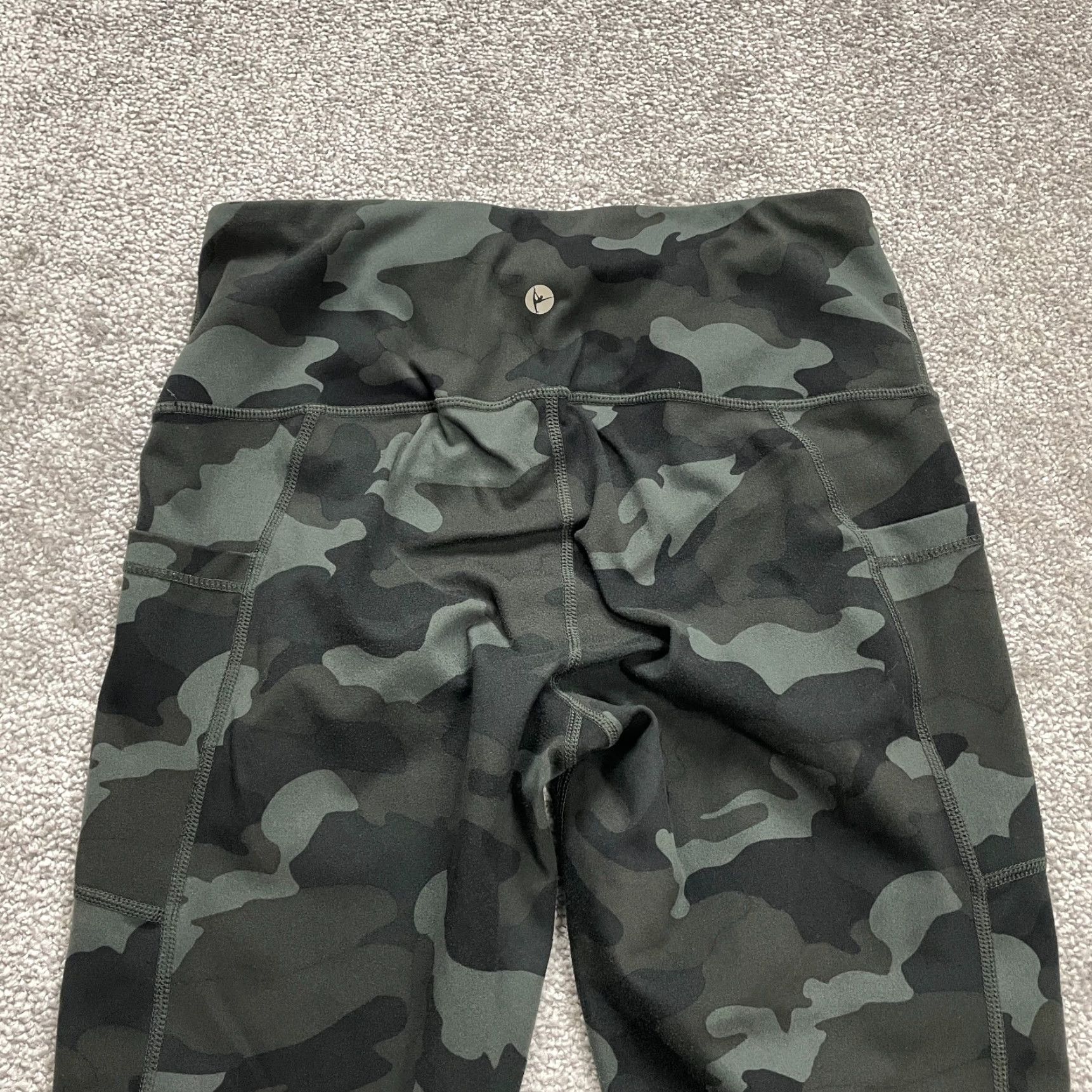 Vintage 90 Degrees By Reflex Compression Leggings Womens Small Green Camo Pocket 26x24.5 Size 28" / US 6 / IT 42 - 3 Thumbnail