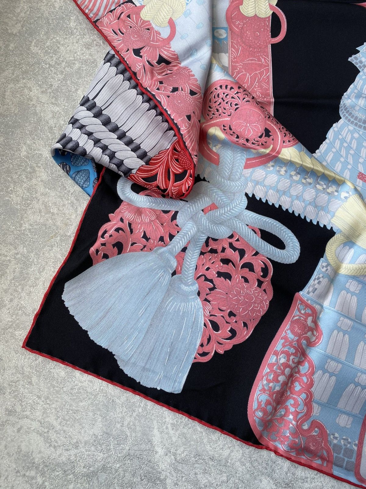 Hermes Hermes Twill Silk 90cm Parures De Samourais Scarf +BOX Size ONE SIZE - 6 Thumbnail