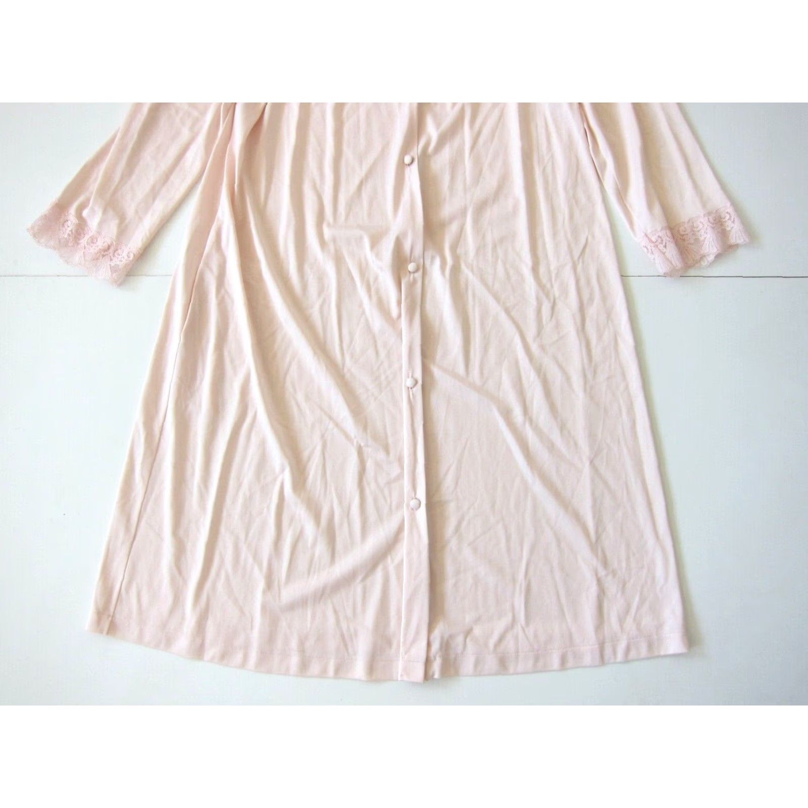 Vintage VINTAGE Vanity Fair Gown Womens Small Soft Pink Nylon Lace Button Down Long Sleeve Nightgown Size S / US 4 / IT 40 - 7 Thumbnail