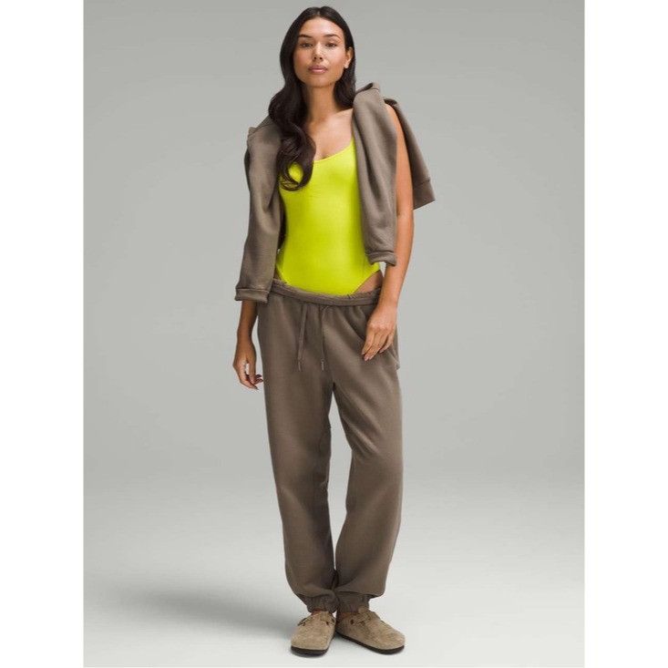 Lululemon Lululemon Wundermost Ultra-Soft Nulu Square-Neck Sleeveless Size M / US 6-8 / IT 42-44 - 1 Thumbnail