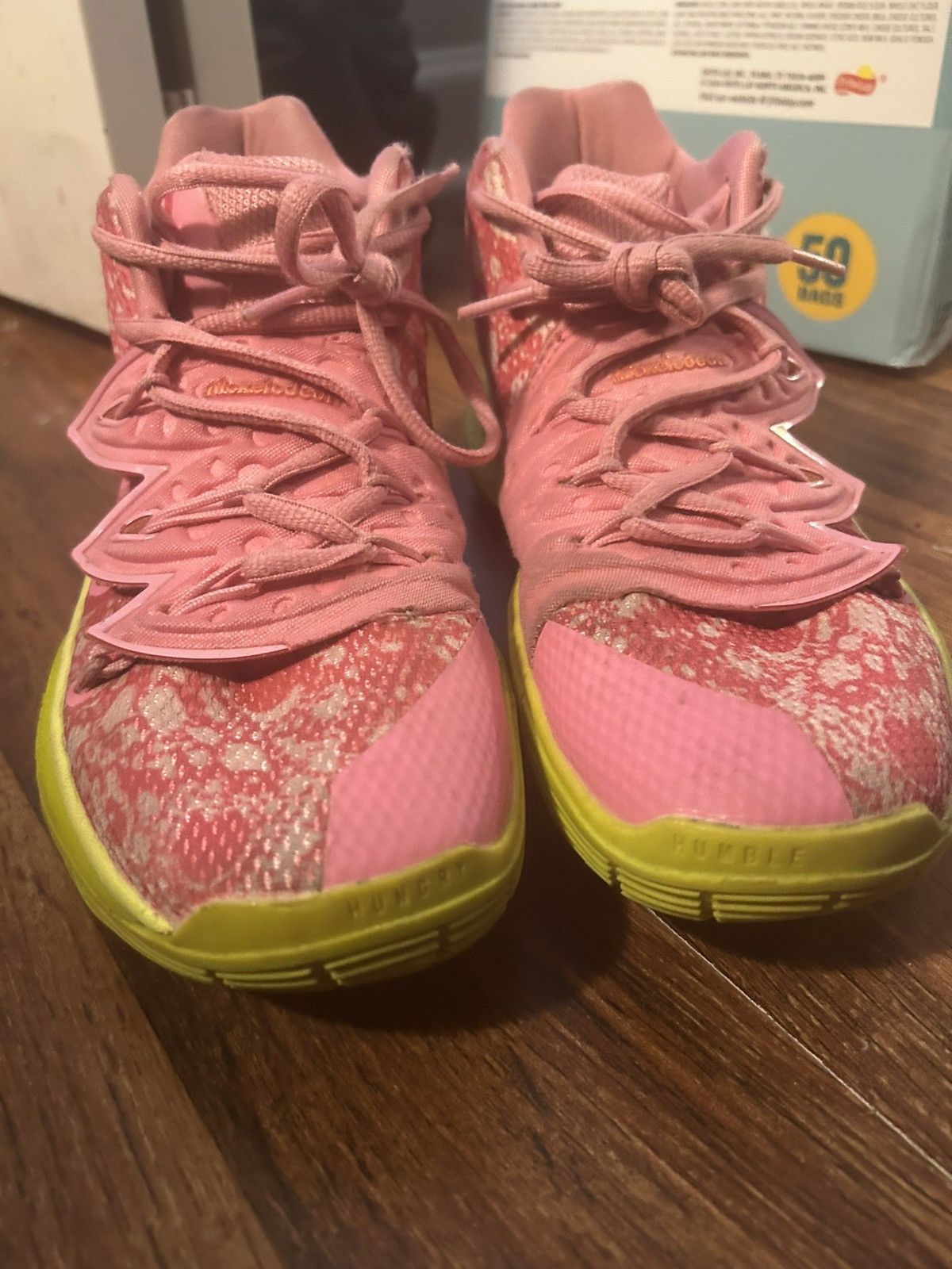 Nike Nike Kyrie Irving’s SpongeBobs size 6.5 Size US 6.5 / EU 39-40 - 4 Thumbnail