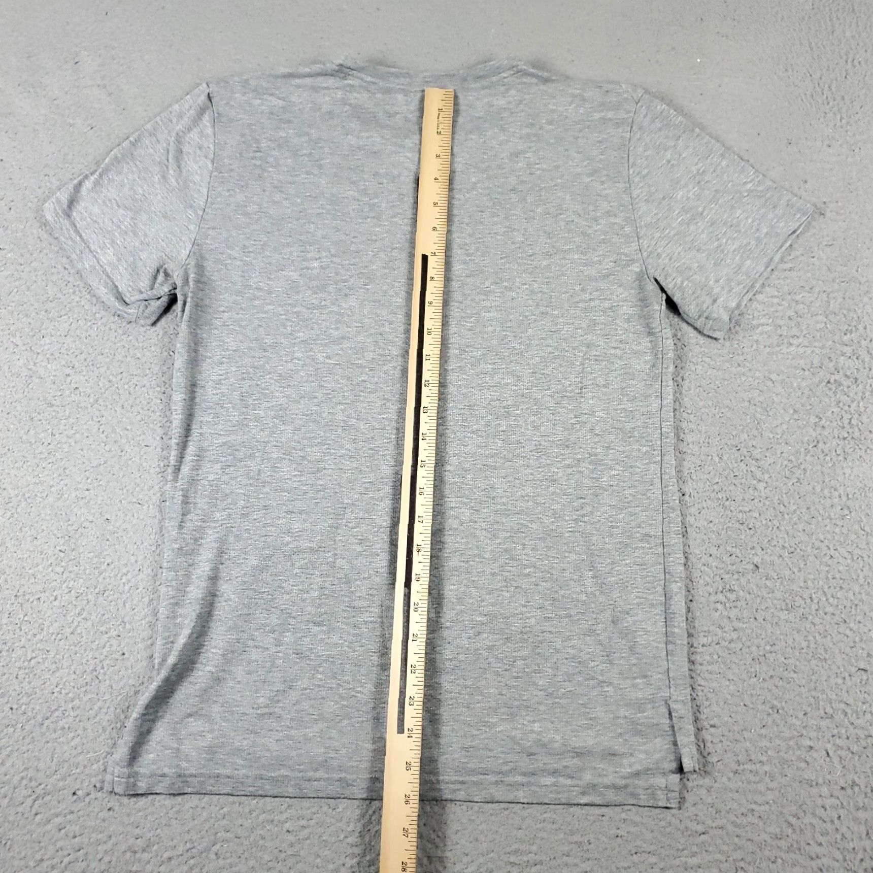 Nike Nike T Shirt Mens Large Gray Active Work Out Short Sleeve Size US L / EU 52-54 / 3 - 4 Thumbnail