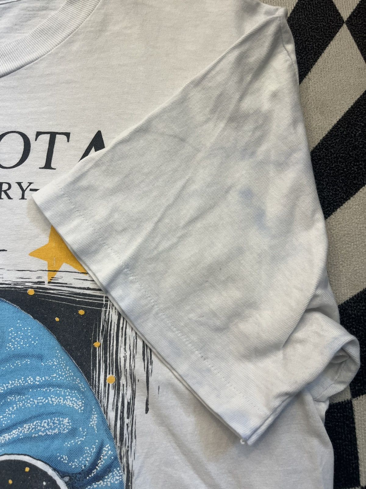 Arts & Science Vintage Artwork MINNESOTA Lake Country Blue Moon 90’s Tshirt Size US L / EU 52-54 / 3 - 6 Thumbnail