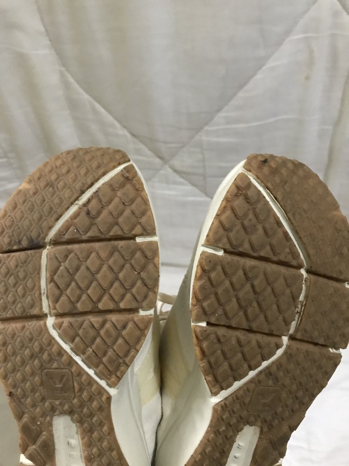 Rick Owens × Veja VEJA X RICK OWENS V KNIT MID BUTTER SNEAKER Size US 7 / IT 37 - 6 Thumbnail