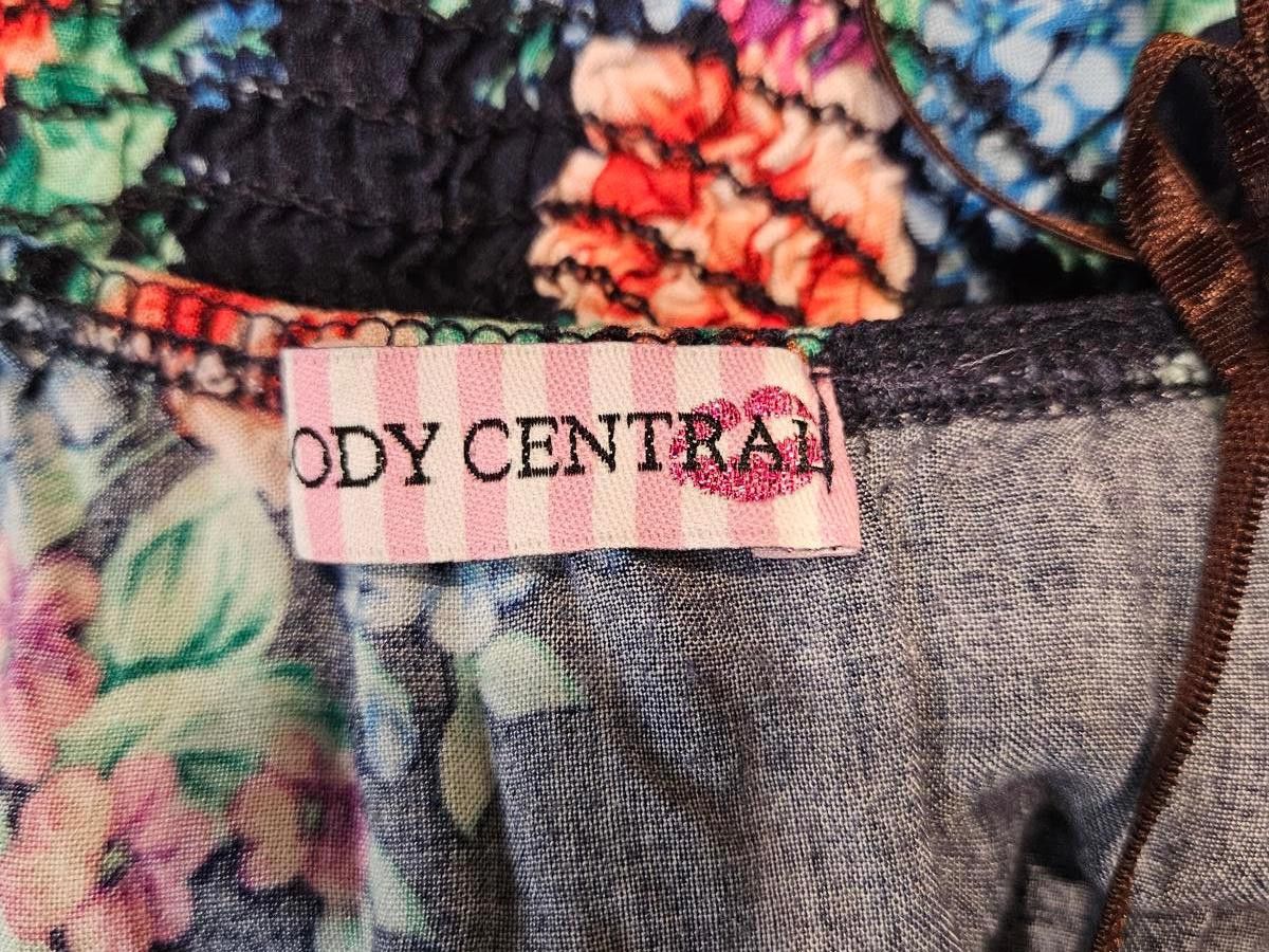 Designer Body Central Floral Ruffle Dress - Navy Blue Size S / US 4 / IT 40 - 8 Thumbnail