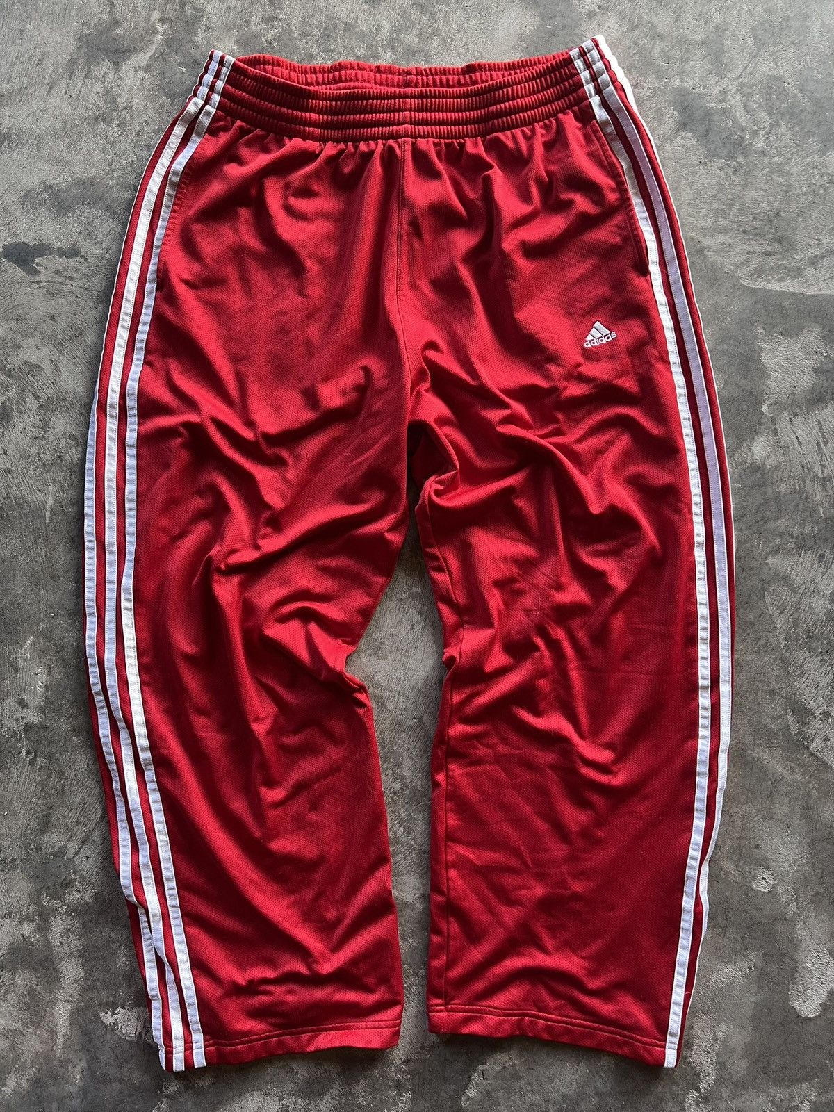 Adidas Vintage Adidas Red Sweatpants Size US 34 / EU 50 - 1 Thumbnail