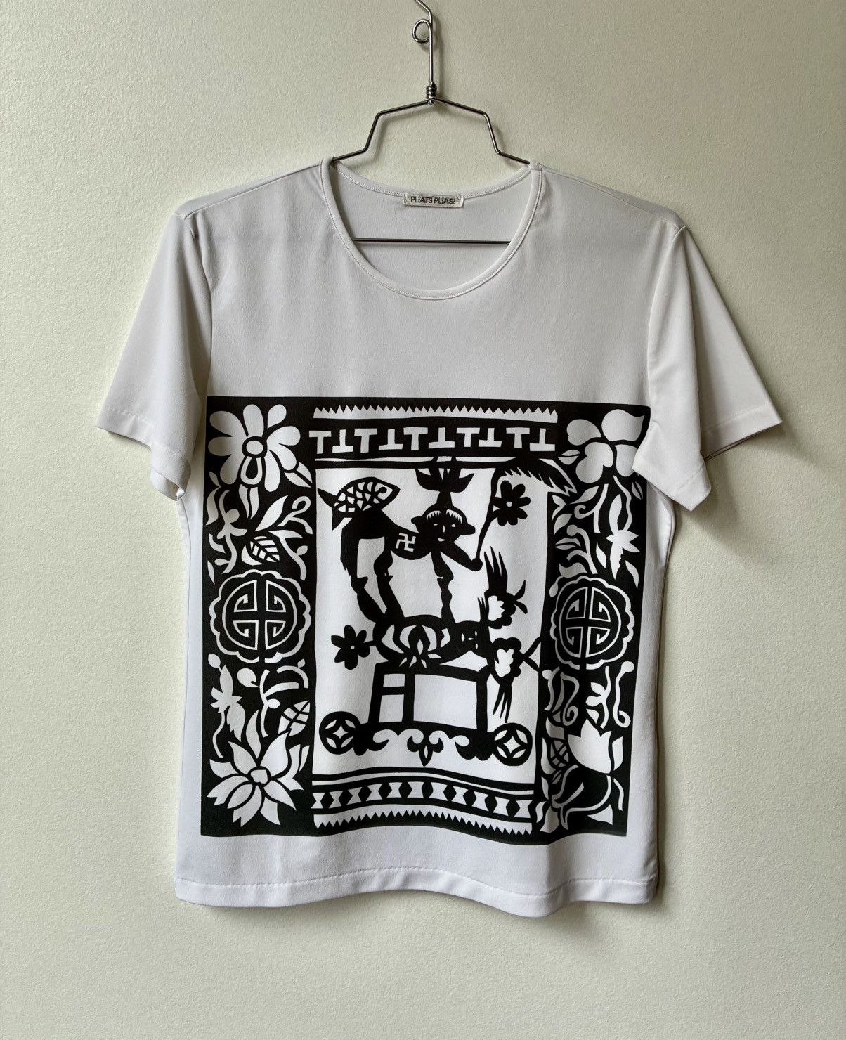 Pleats Please Issey Miyake PLEATS PLEASE Rare AW1998 Tribal Print Nylon Tee Size US S / EU 44-46 / 1 - 1 Thumbnail