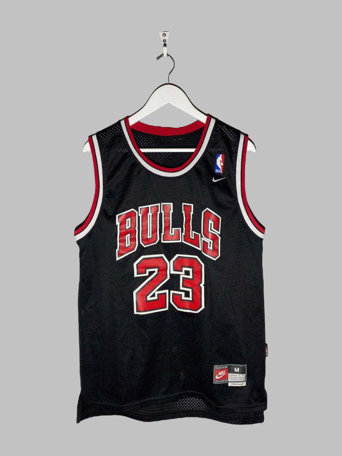 NBA × Nike × Vintage 🔥 VINTAGE 90s CHICAGO BULLS 23 JORDAN NBA BASKETBALL JERSEY🔥 Size US M / EU 48-50 / 2 - 1 Thumbnail