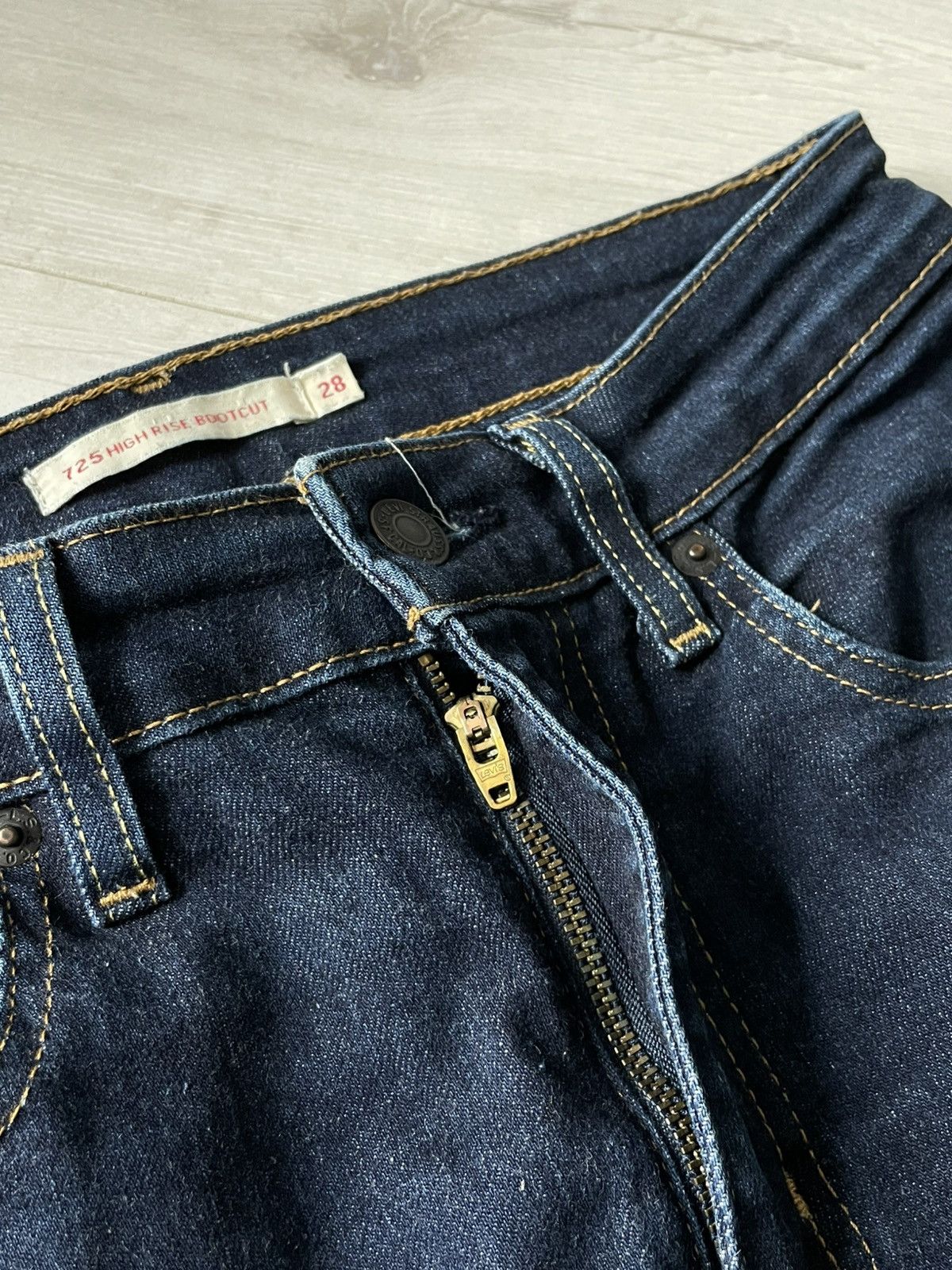 Levi's Vintage 00’s Levi’s 725 Bootcut Denim Blue Jeans Size 24" / US 00 / IT 34 - 9 Thumbnail