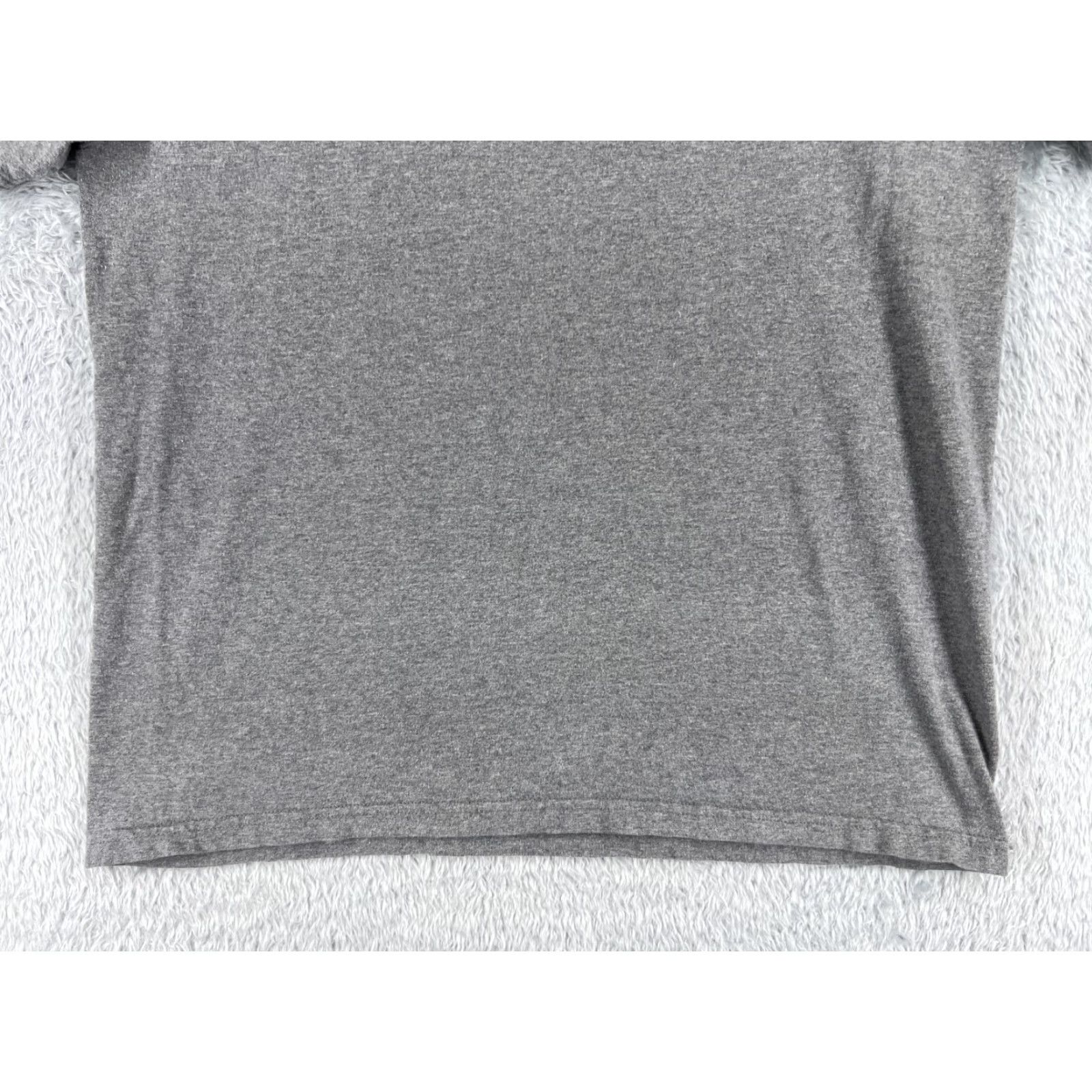 Patagonia Patagonia Shirt Men Medium Gray Cotton Short Sleeve Crew Neck Logo Back View Size US M / EU 48-50 / 2 - 5 Thumbnail