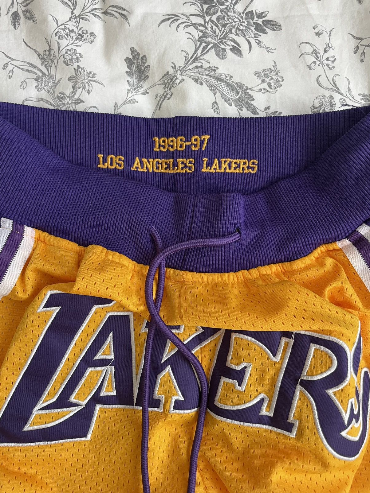 Just Don Lakers shorts Size US 26 / EU 42 - 3 Thumbnail