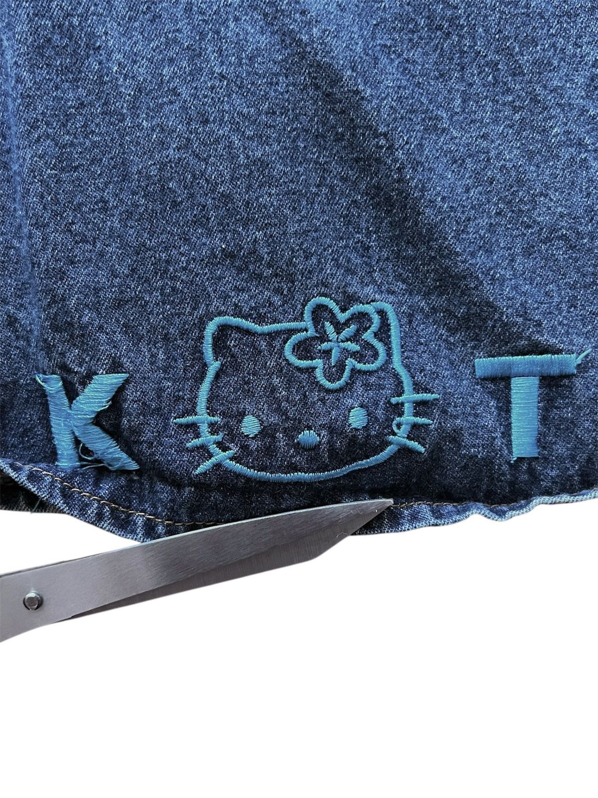 Vintage Vintage Sanrio Hello Kitty Embroidered Denim Jacket Size XXS / US 00 / IT 34 - 5 Thumbnail