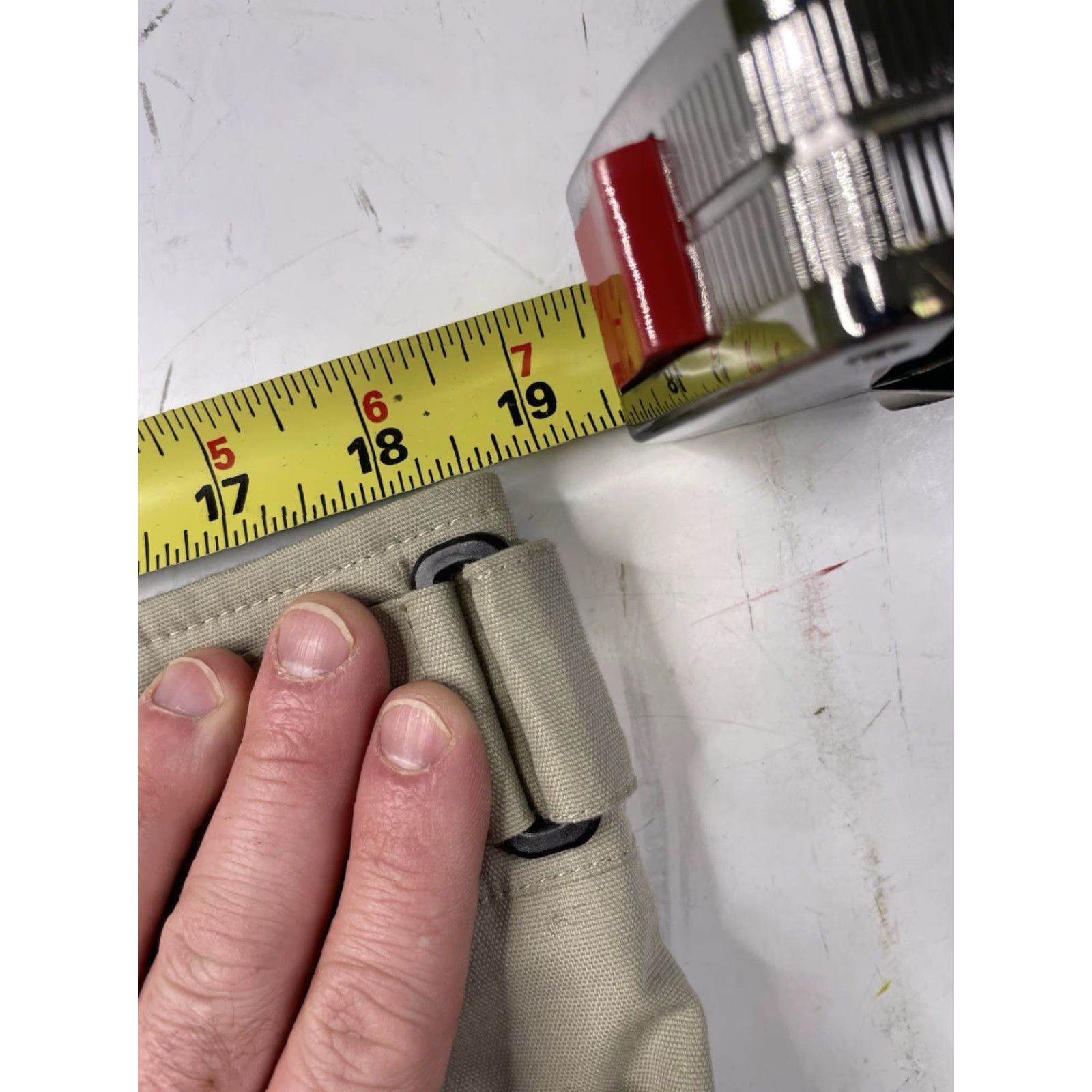 Burton Burton Pants Men L Cargo Beige Nylon Lined Water Resistant Winter Ski Cargo Pocket — (Note: single space separators) Size US 33 - 7 Thumbnail