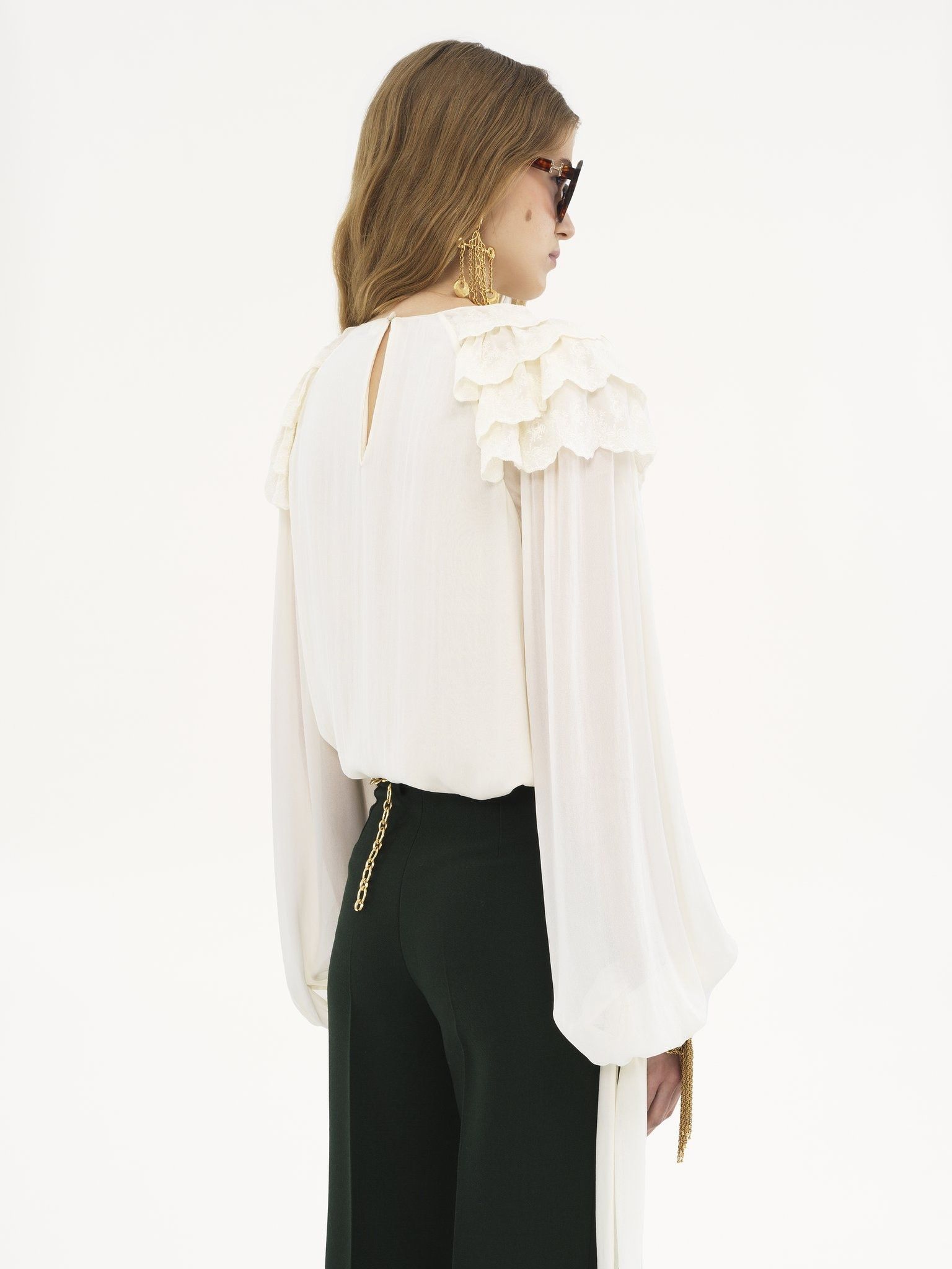 Chloe o1loc1c11125 Long-sleeve Gathered Ruffle Top in Dusky White Size L / US 10 / IT 46 - 4 Thumbnail