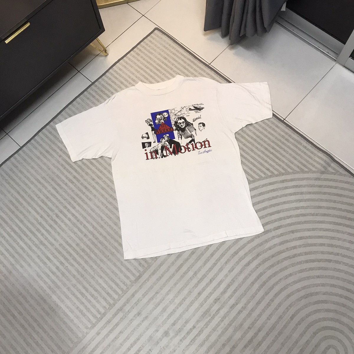 Vintage VINTAGE IN MOTION NEWSPAPER LOS ANGELES 90s RARE TEE Size US M / EU 48-50 / 2 - 1 Thumbnail