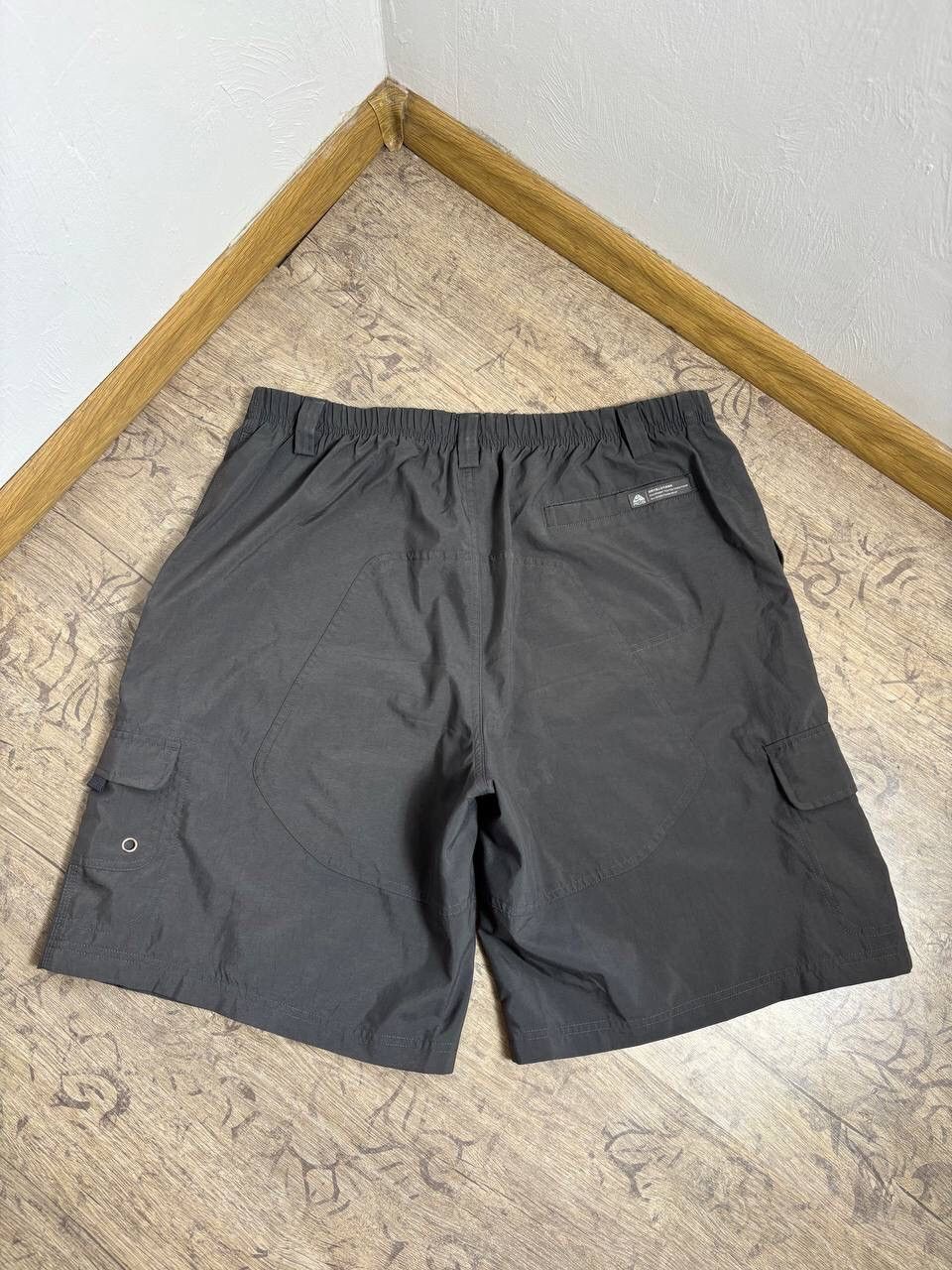Nike ACG Nike ACG Vintage Reflective Cargo Nylon Baggy Shorts Size US 36 / EU 52 - 5 Thumbnail