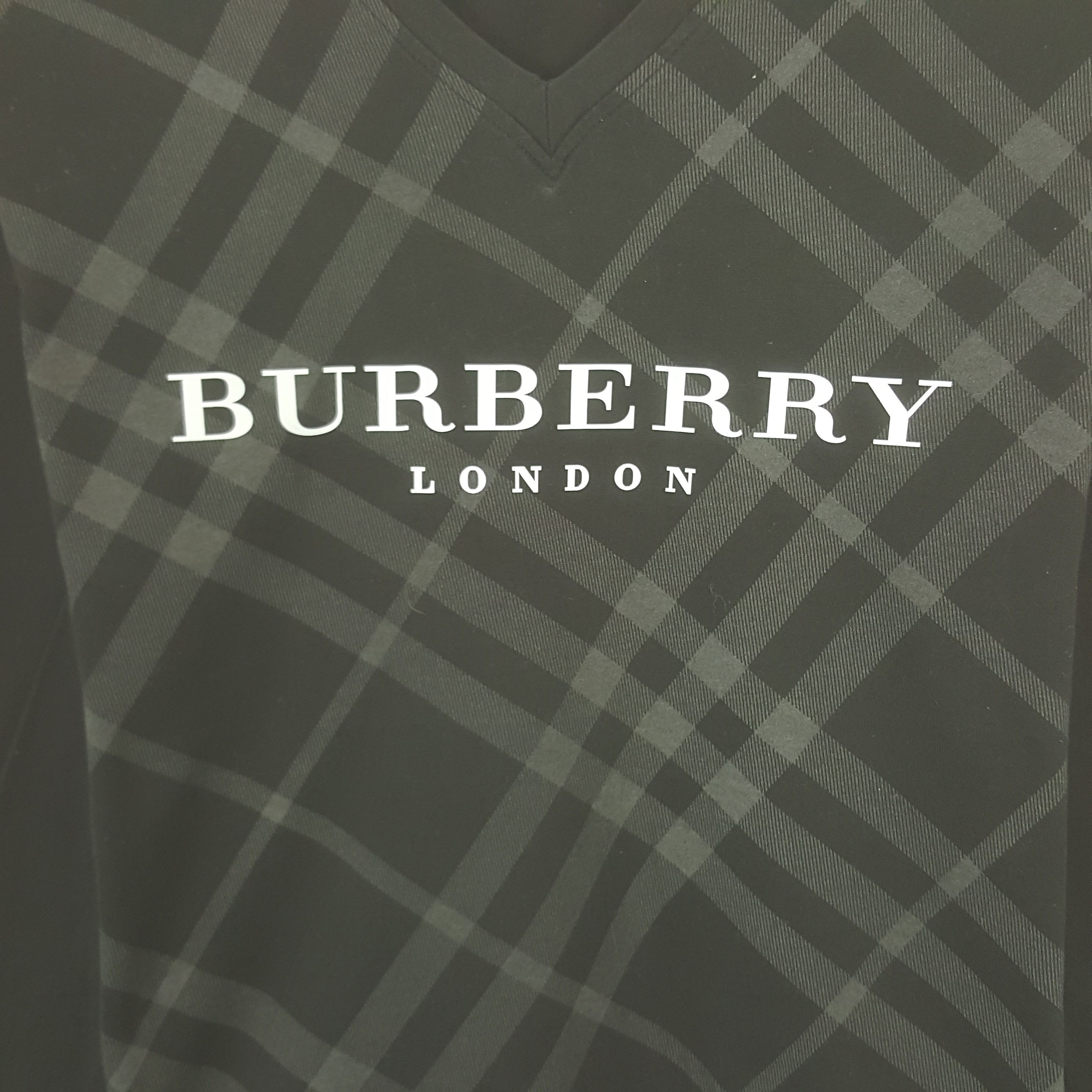 Burberry Vintage Burberry London Custom Spell Out Nova Check Tshirt Size US S / EU 44-46 / 1 - 2 Thumbnail