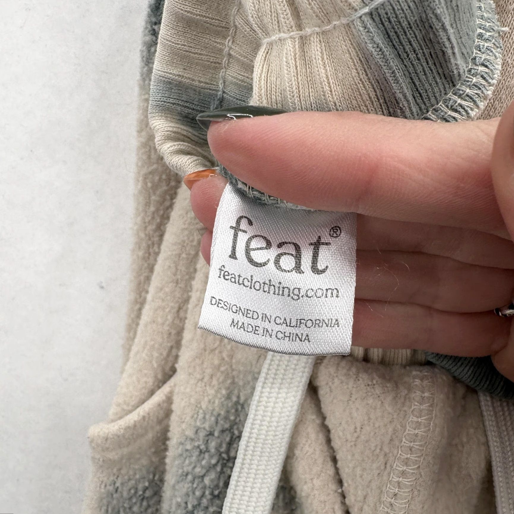 Vintage Feat Clothing Pants Womens S Beige Gray Sherpa Fleece Joggers Tie Dye Cozy Sweatpants Size 28" / US 6 / IT 42 - 5 Thumbnail
