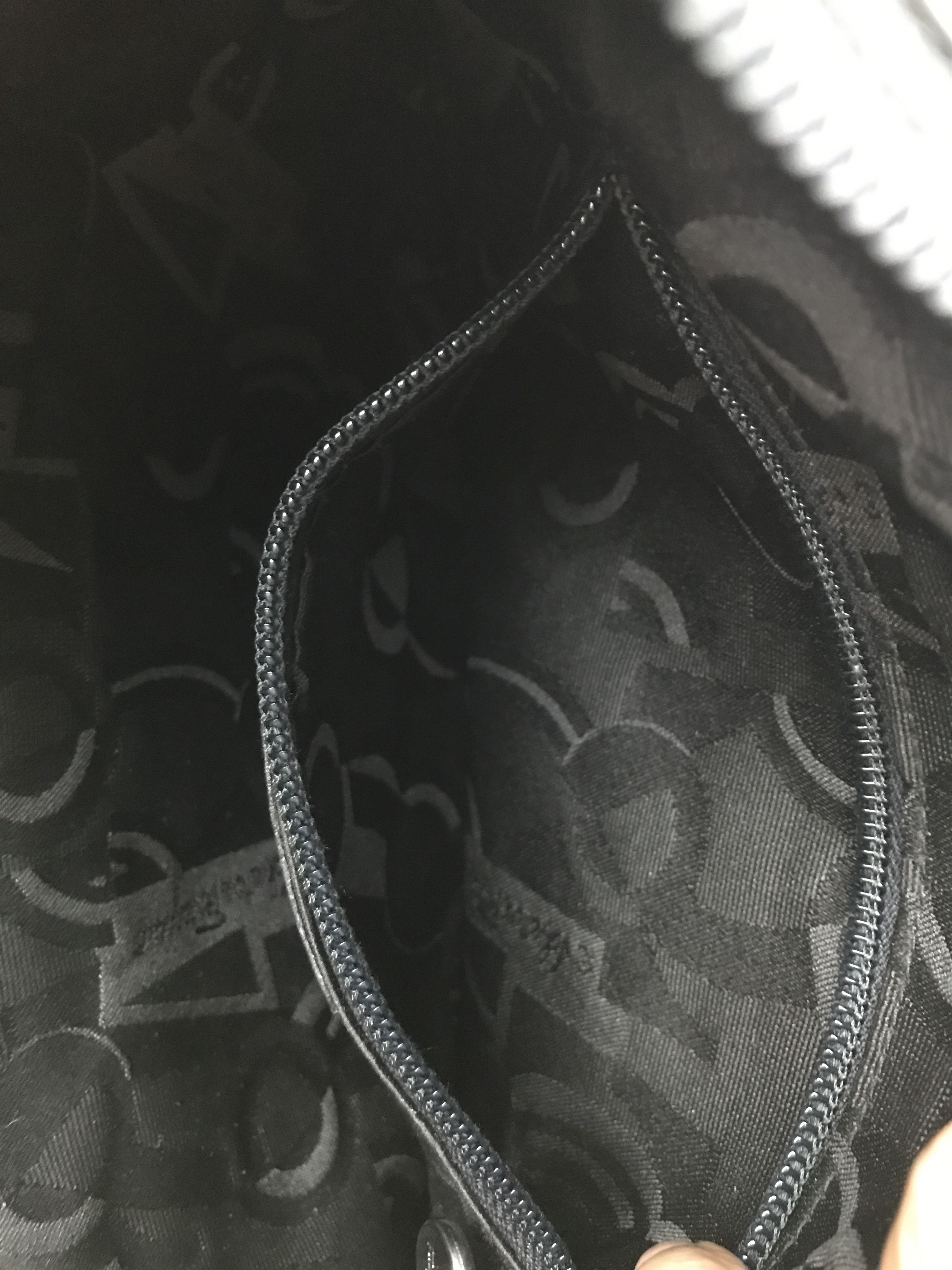 Designer × Salvatore Ferragamo × Vintage Vintage Salvatore Ferragamo Hobo Bag Suede Leather Size ONE SIZE - 8 Thumbnail