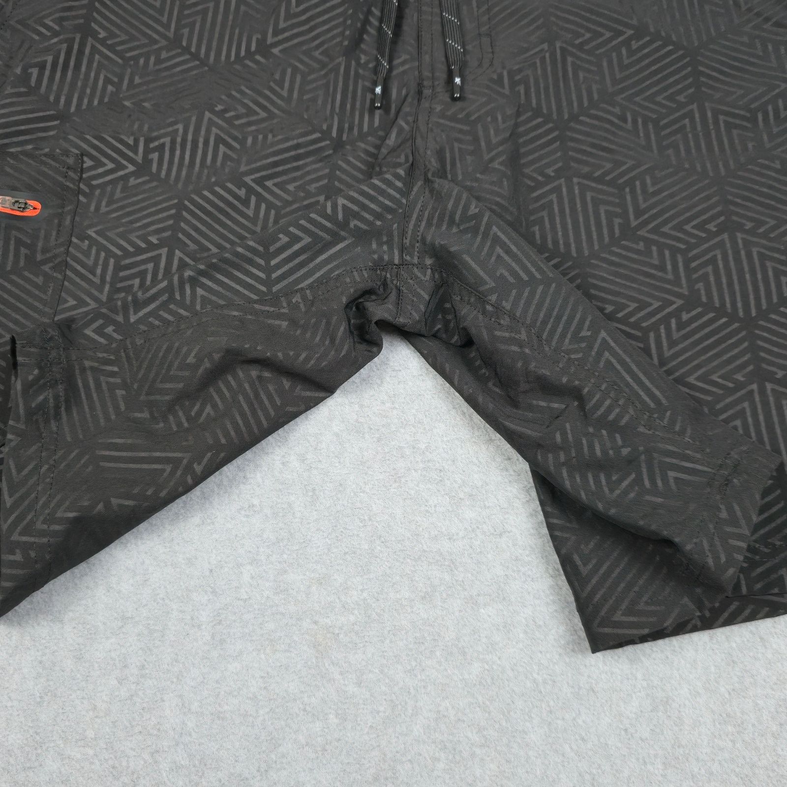 ZeroXposur NWT ZeroXposur Mens Large UV Black Lined Swim Trunks Size US 37 - 7 Thumbnail