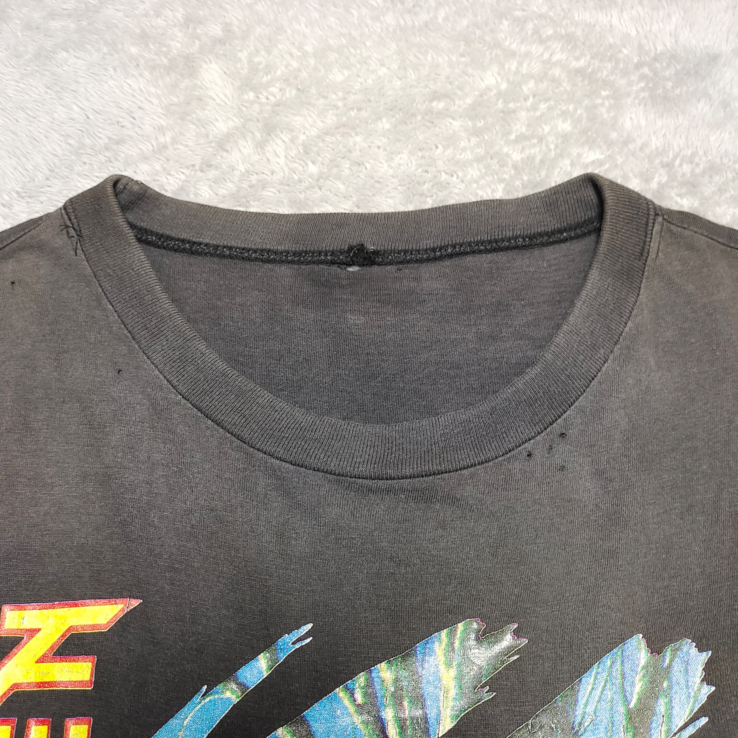 Iron Maiden VINTAGE IRON MAIDEN HARD ATTACK 93 PROMO TOSHIBA EMI T SHIRT Size US M / EU 48-50 / 2 - 13 Thumbnail