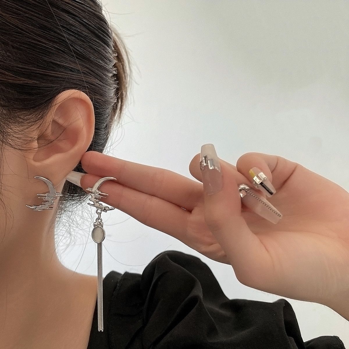Jewelry Moon Retro Earrings One Pairs Chrome Jewelry Size ONE SIZE - 2 Thumbnail