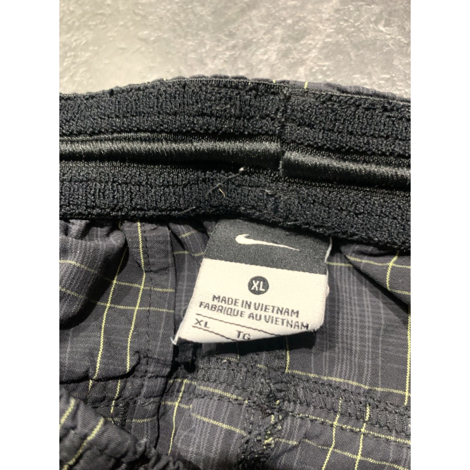 Nike Nike Mens Athletic Shorts XL Black Plaid Nike DriFit Lightweight Sports Athletic Men Size US 36 / EU 52 - 7 Thumbnail