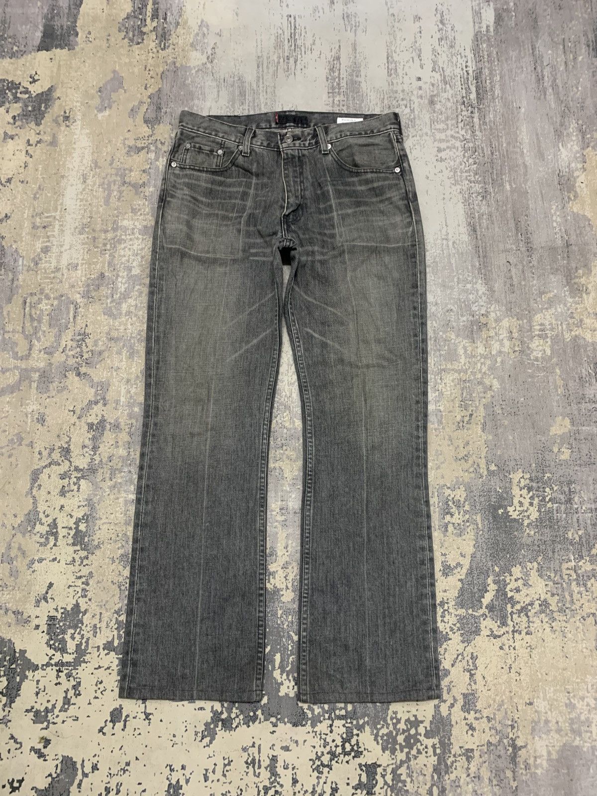 Levi's Vintage Levi's Washed Grey Flared Bootcut Jeans Y2K Red Tab Size US 32 / EU 48 - 1 Thumbnail