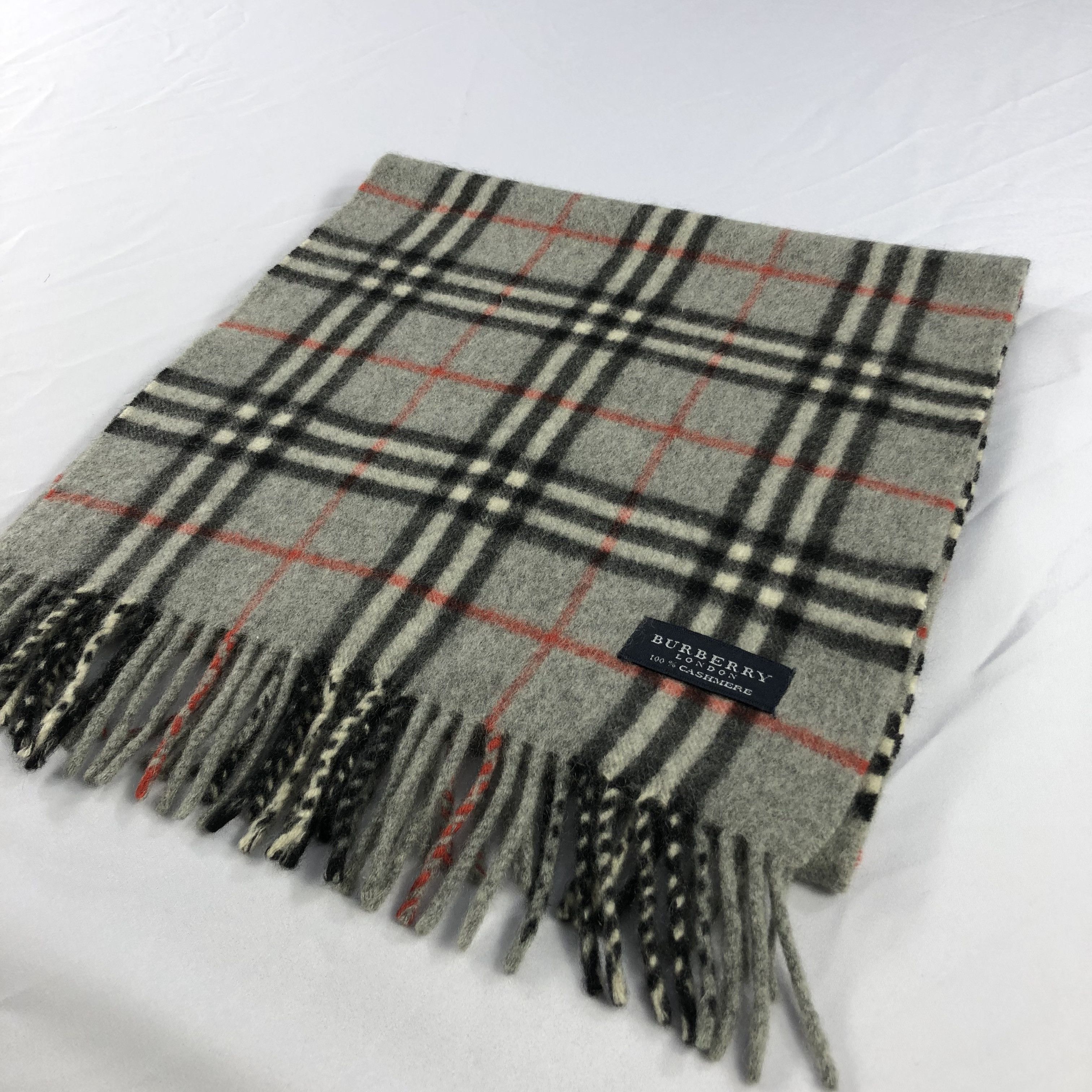 Burberry Burberry Nova Check Grey Cashmere Scarf Muffler V1031 Size ONE SIZE - 2 Thumbnail