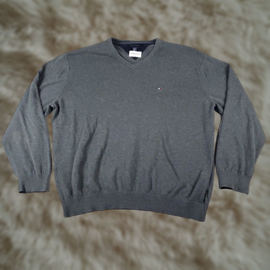 Tommy Hilfiger VINTAGE Tommy Hilfiger Sweater Men's 2XL Pullover V-Neck Gray Casual Knit Logo Fall Winter Men's Size US XXL / EU 58 / 5 - 1 Thumbnail