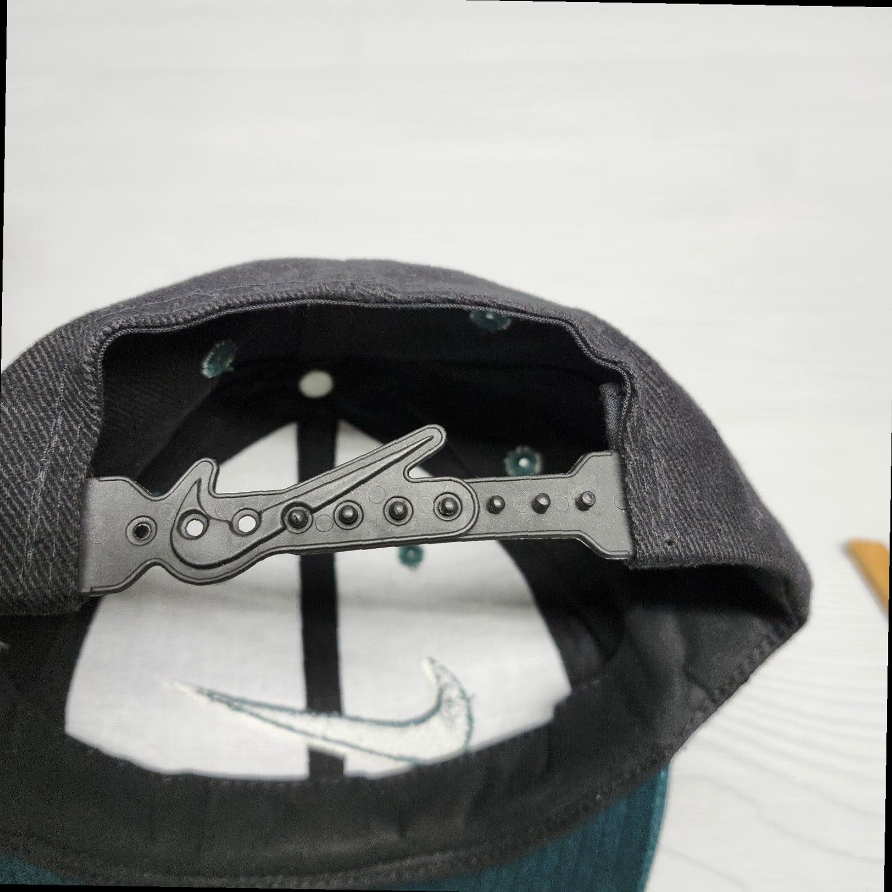 Nike Rare 90s Vintage Authentic Nike Swoosh Black Forest Green Premium  Snapback Cap Hat | Grailed