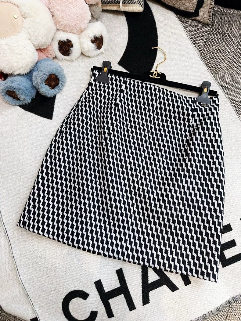 Chanel Hamburger series white and blue braided short skirt