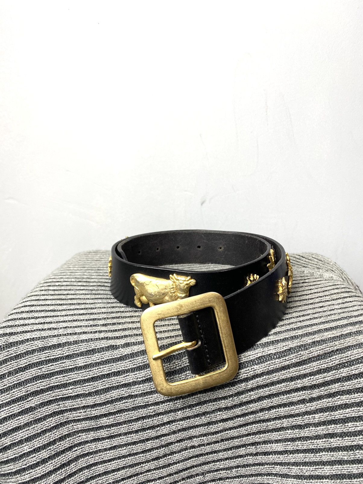 Designer Etro Vintage Designer Leather Belt metal details Size ONE SIZE - 1 Thumbnail