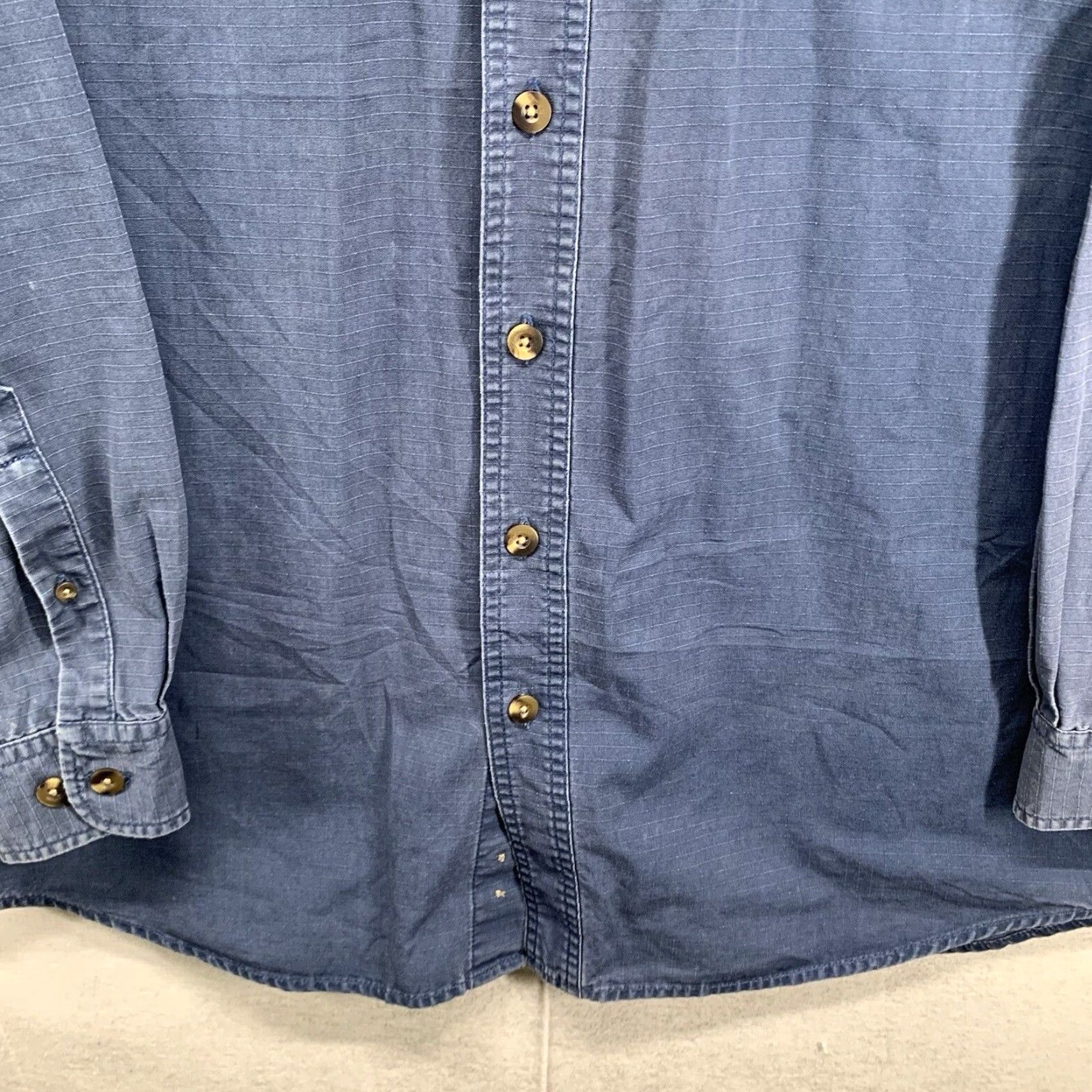 Vintage VINTAGE L.L. Bean Heavyweight Rip-Stop Cotton Button-Up Shirt LT Blue Camo Outdoor Classic Mens Size US L / EU 52-54 / 3 - 6 Thumbnail