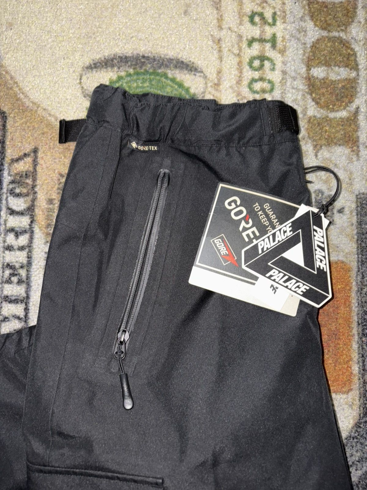 Palace Palace GORE-TEX 3L M-Tek Trouser (SMALL) Size US 30 / EU 46 - 3 Thumbnail