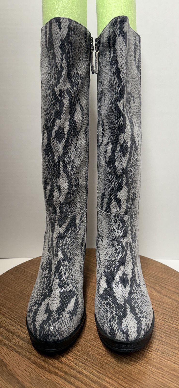 Other Aerosole Brenna Knee Hi Grey Snake Design Tall Fashion Boot Size US 6 / IT 36 - 1 Thumbnail