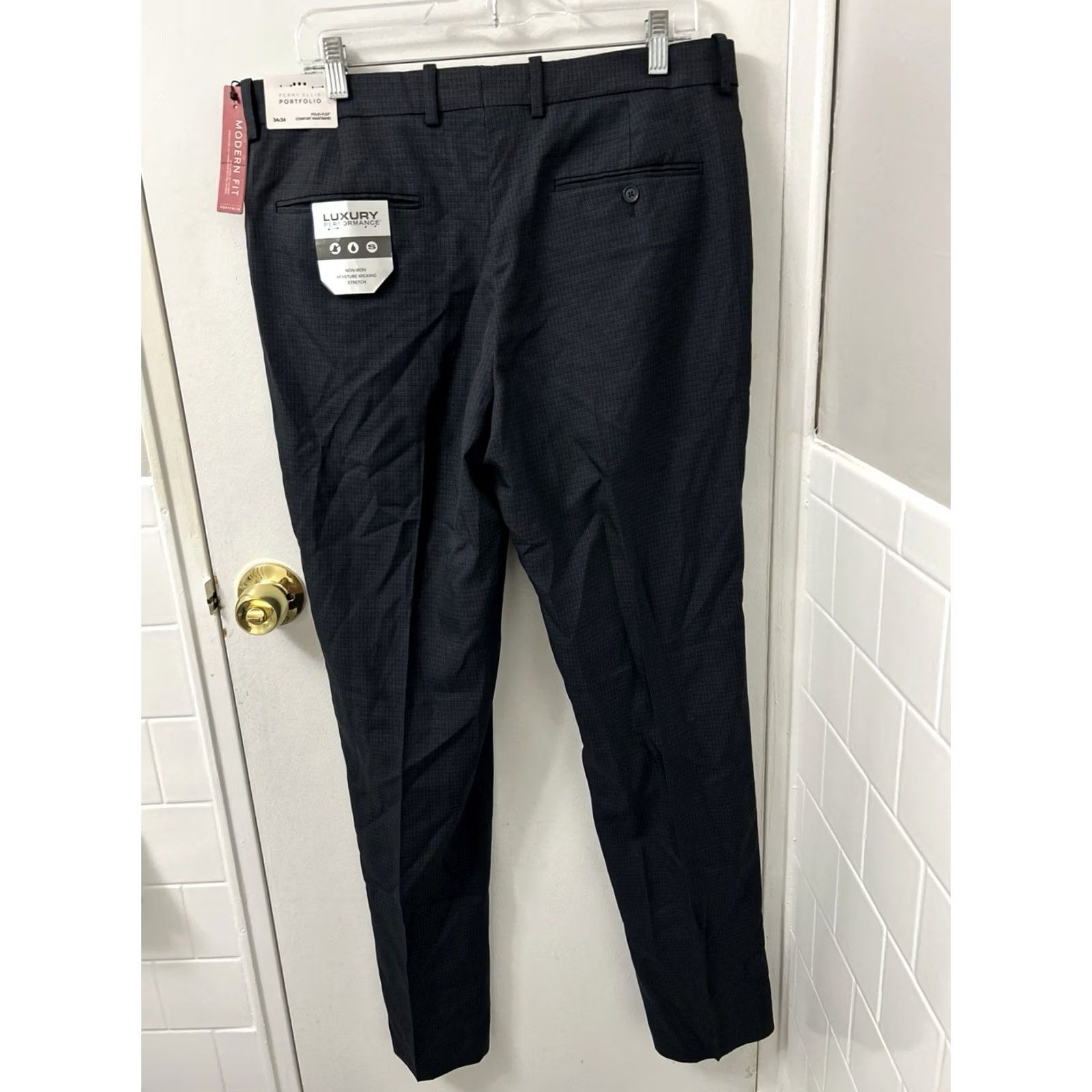 Perry Ellis Perry Ellis Portfolio Pants Mens 34x34 Black Modern Fit Dress Pants Wrinkle Resistant Moisture Wicking Pockets Logo Satin Texture Vintage No 1990s Size US 34 / EU 50 - 6 Thumbnail