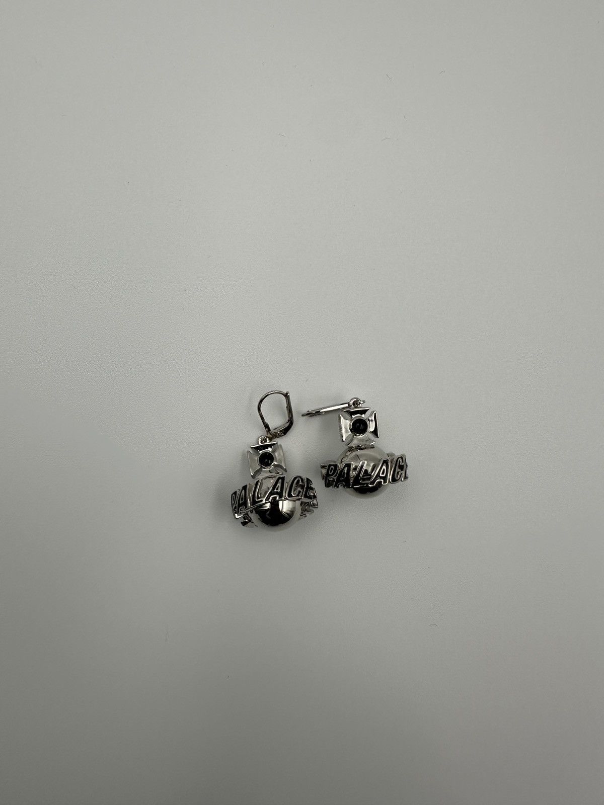 Palace × Vivienne Westwood Palace x Vivienne Westwood Orb Earrings