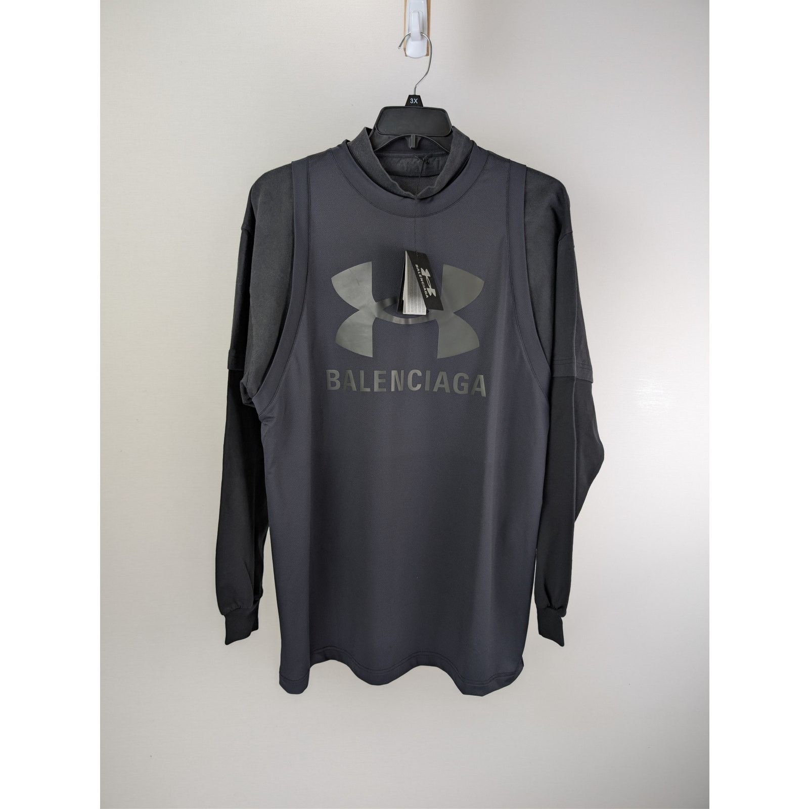 Balenciaga × Under Armour o1rshd1 Q:2 / Sporty Mesh UA Triple Layered T-Shirt in Black Size US S / EU 44-46 / 1 - 1 Thumbnail