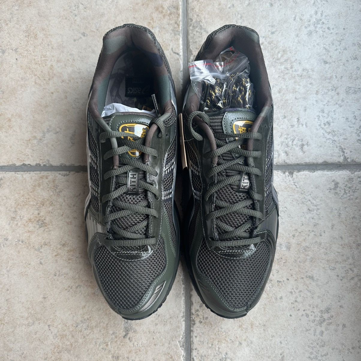 Asics × Kith Kith Marvel vs. Capcom Guile ASICS Gel-Kayano 12.1 Size US 11.5 / EU 44-45 - 2 Thumbnail