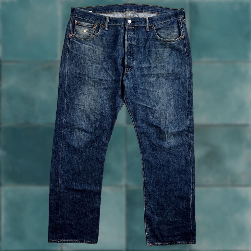 Levi's VINTAGE Levi's 501 Jeans Blue 40x32 Straight Leg Men Regular Denim 90s VTG Act 40x31 Size US 40 / EU 56 - 1 Thumbnail