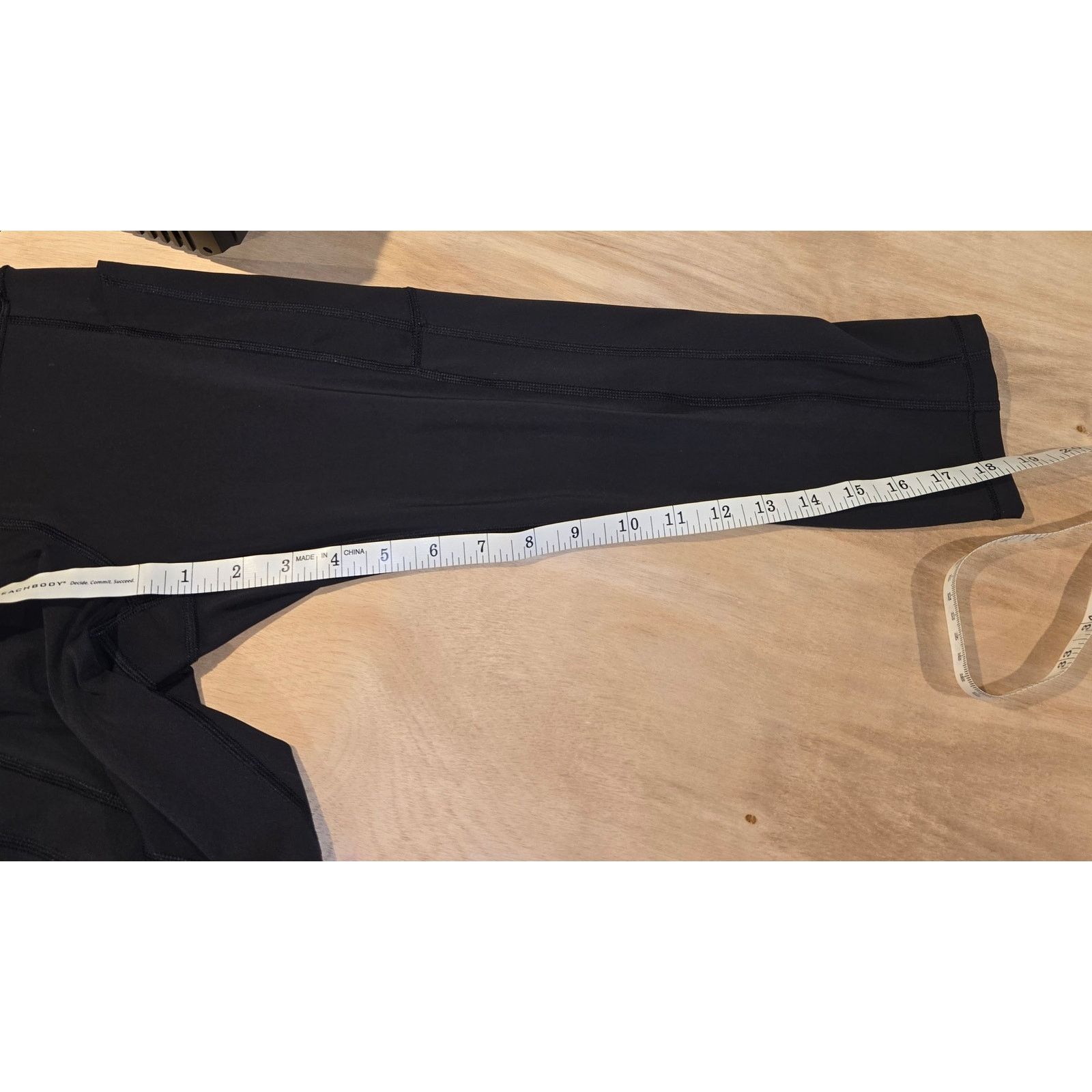 Athleta Athleta Ultimate Stash II Capri Leggings Women sz S black Size 25" / US 0 / IT 36 - 4 Thumbnail